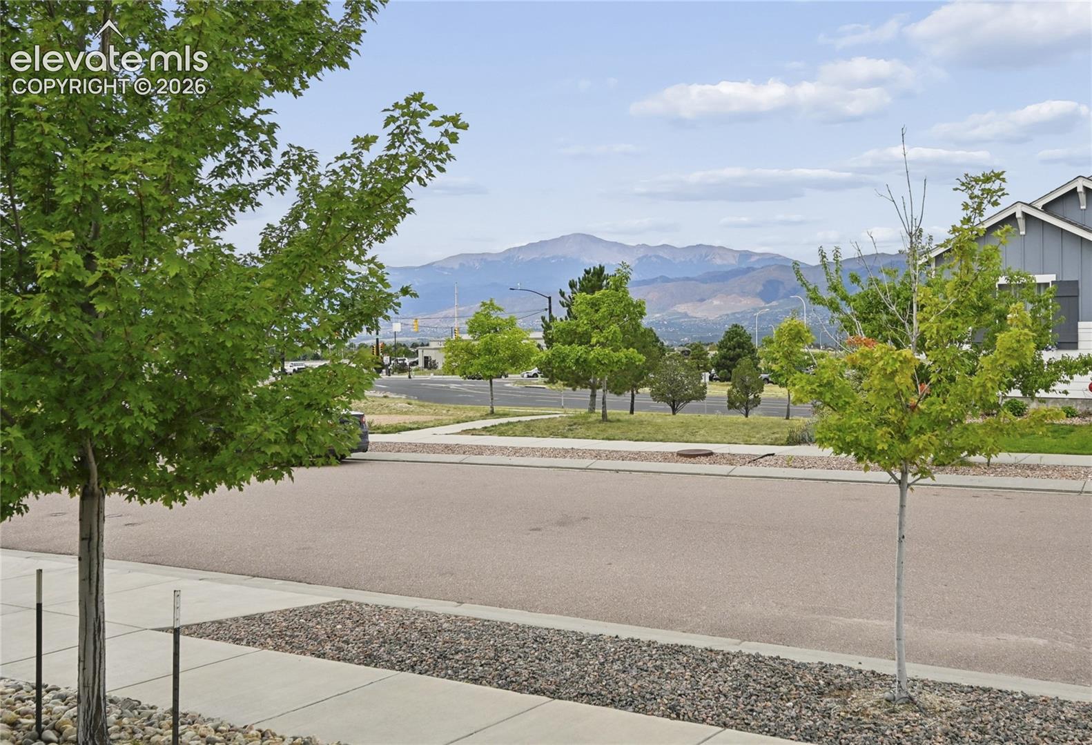 Listing photo 6 for 10637 Echo Canyon Drive