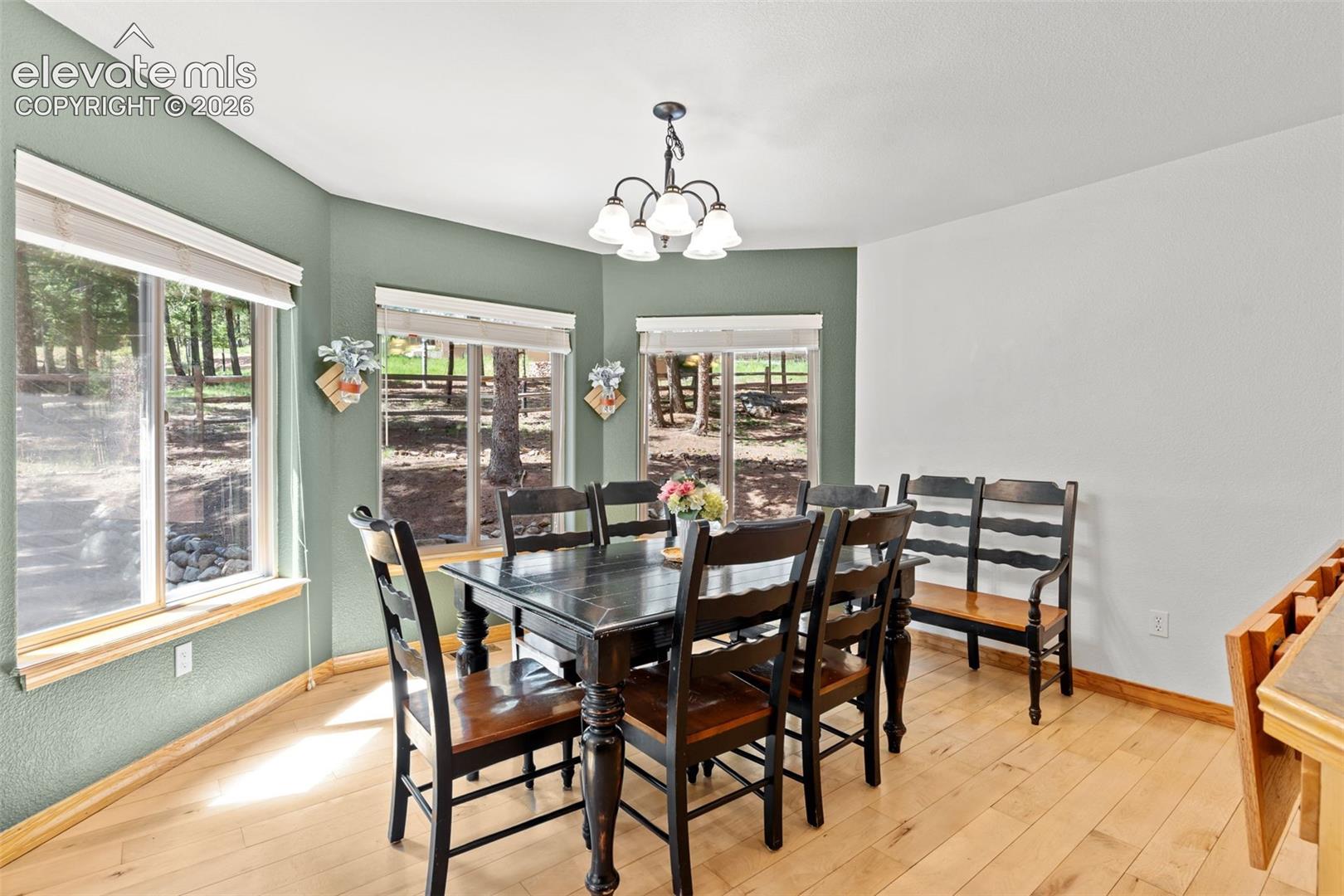 Listing photo 12 for 1215 Karen Lane