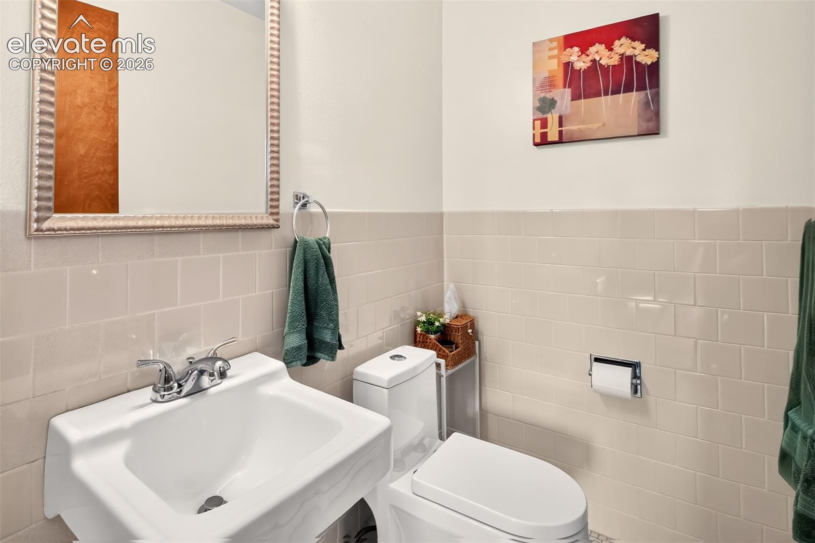 Listing photo 12 for 1224 E High Point Lane