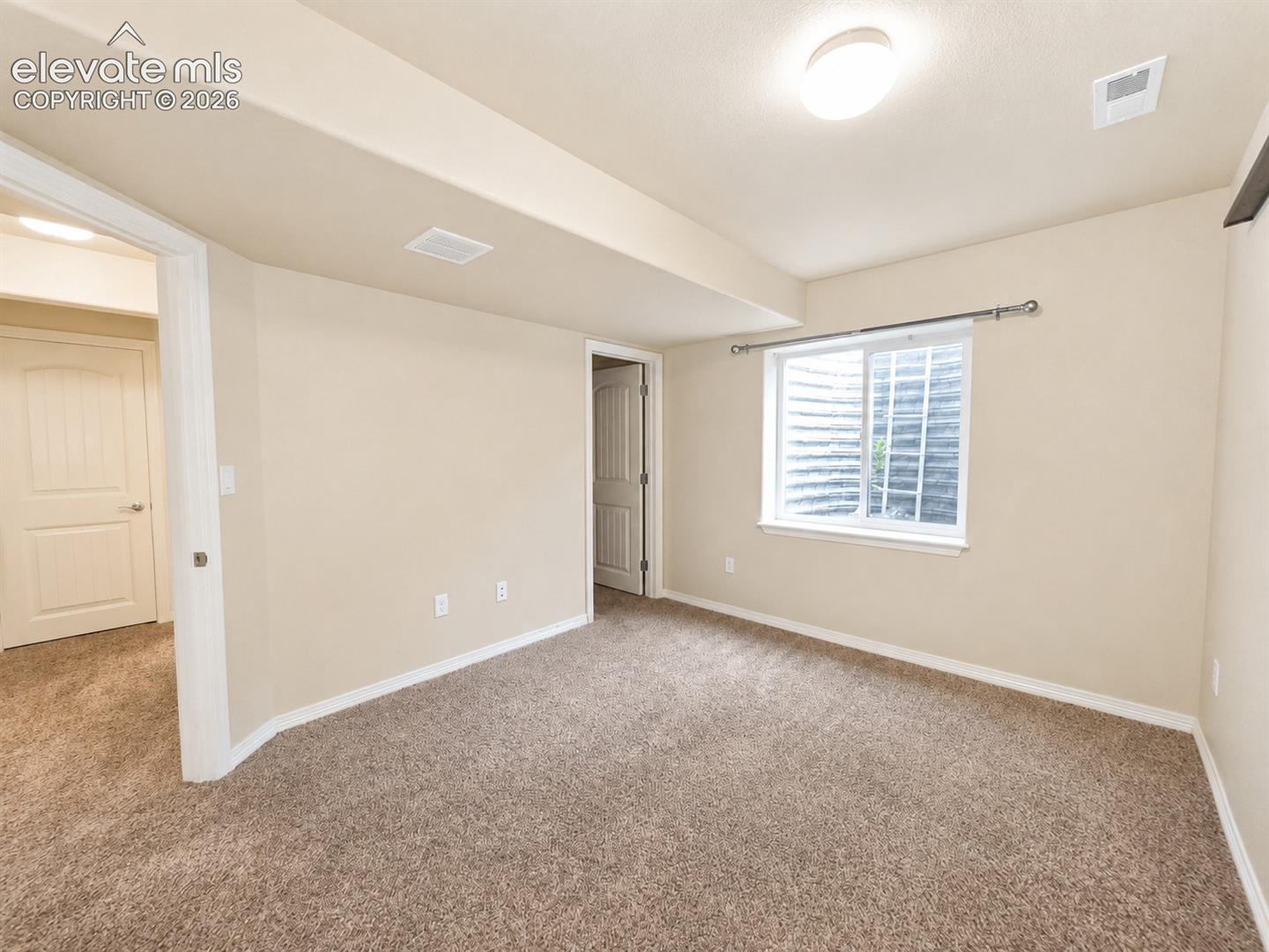 Listing photo 26 for 12029 Eagle Crest Court