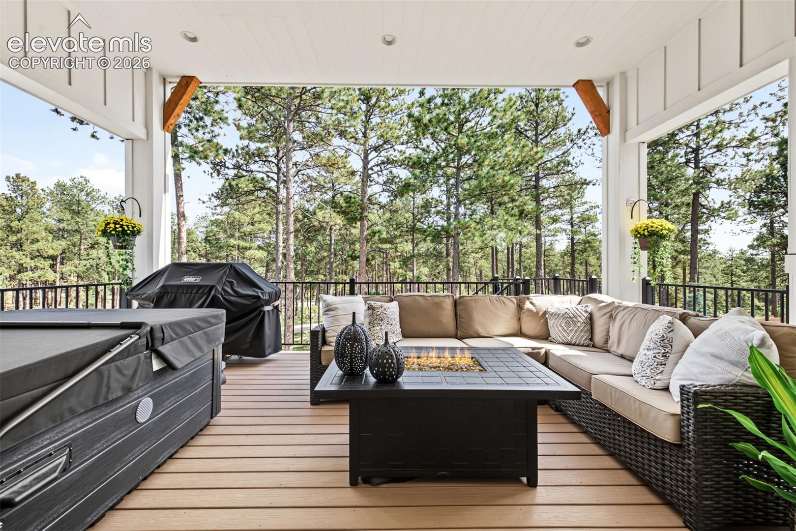 Listing photo 13 for 16349 Treetop Glory Court