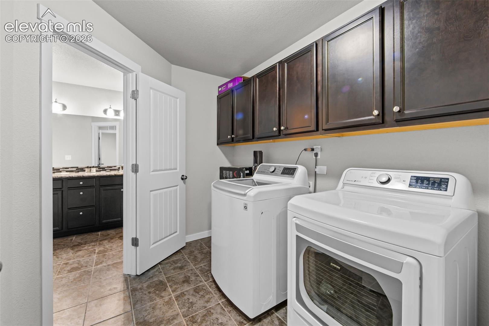 Listing photo 23 for 7447 Peachleaf Drive