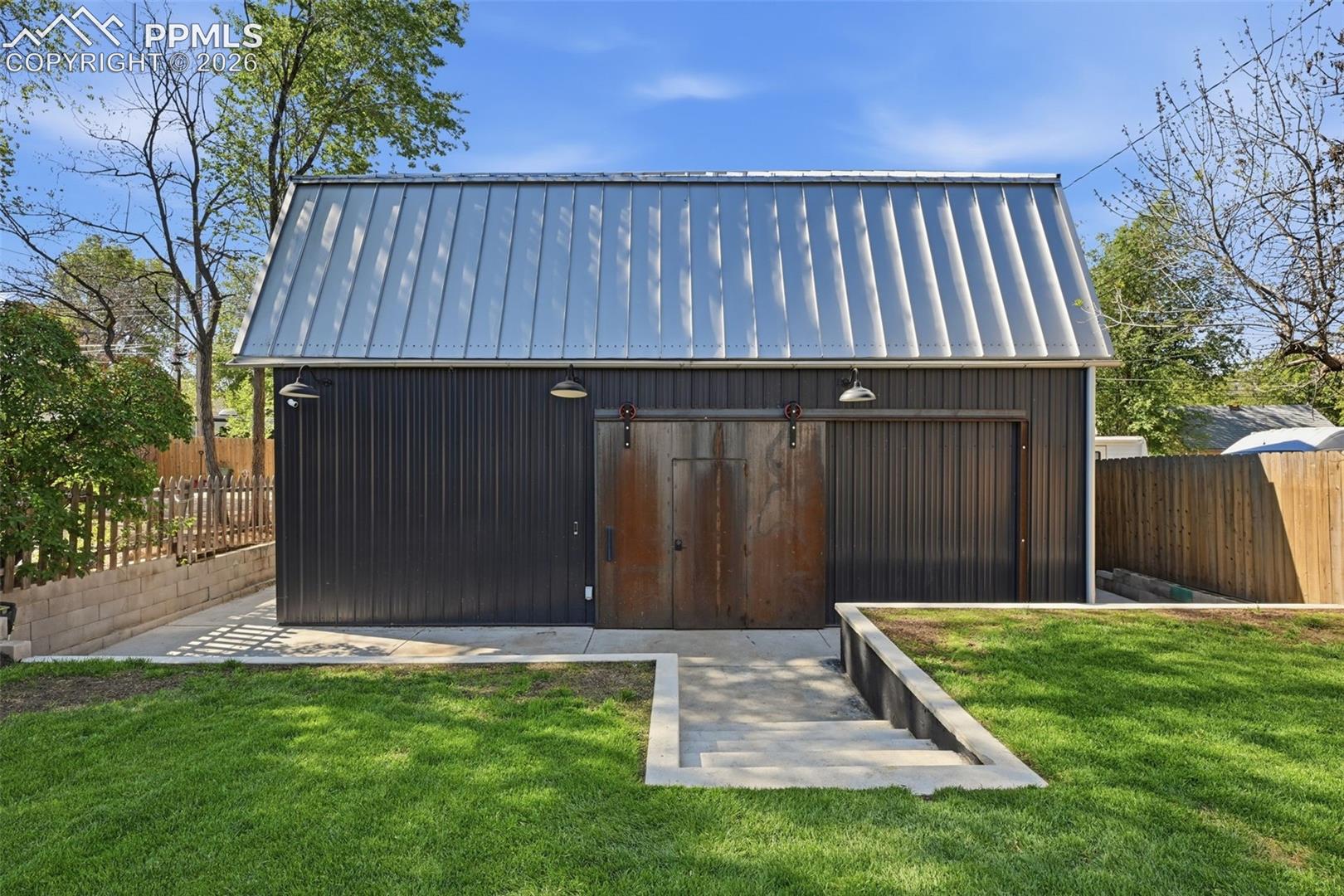Listing photo 30 for 937 E Costilla Street