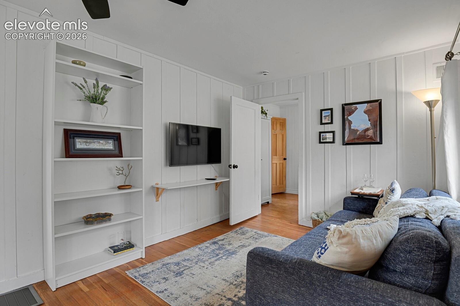 Listing photo 7 for 506 N Fairview Street