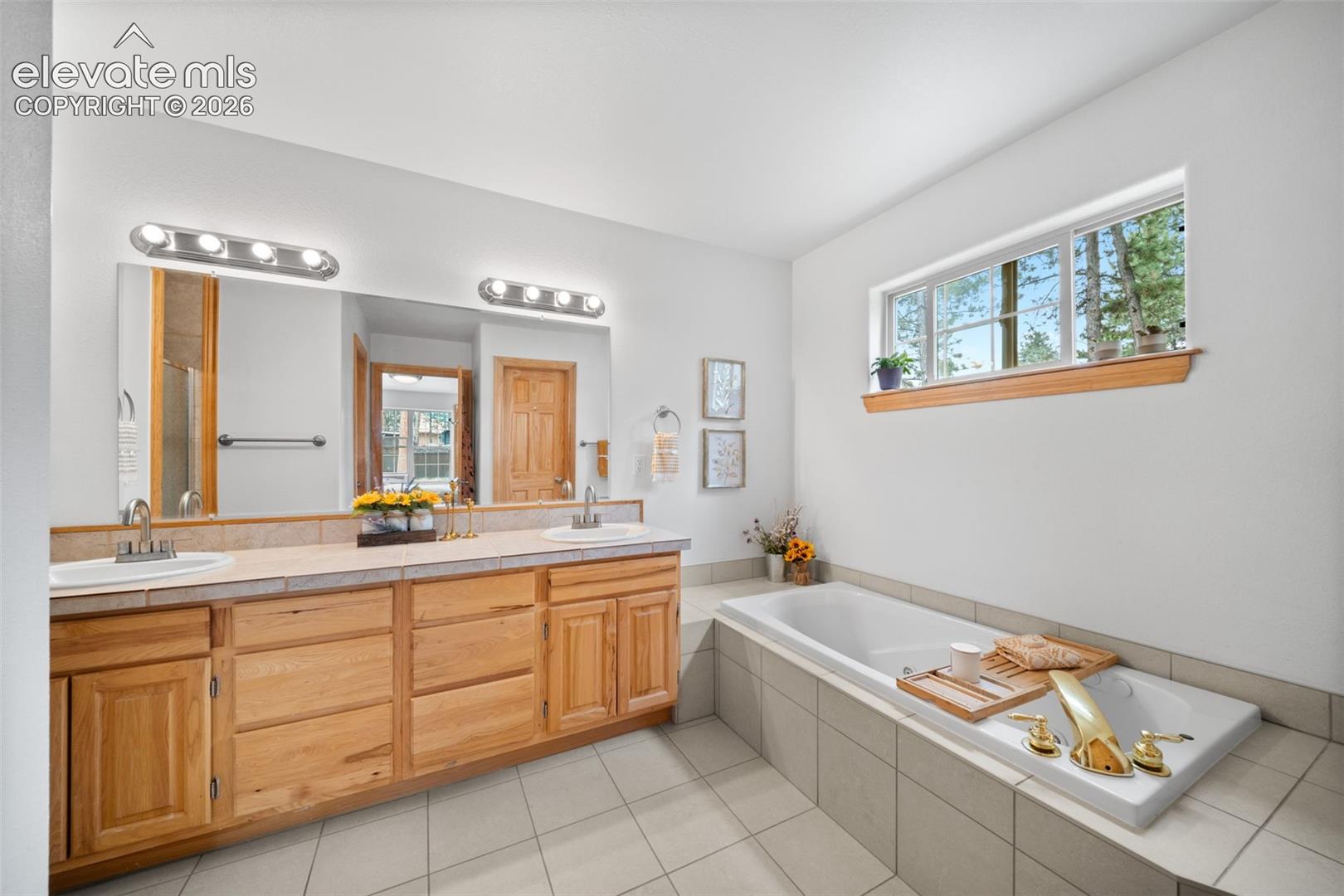 Listing photo 14 for 1400 Eagle Trace Court