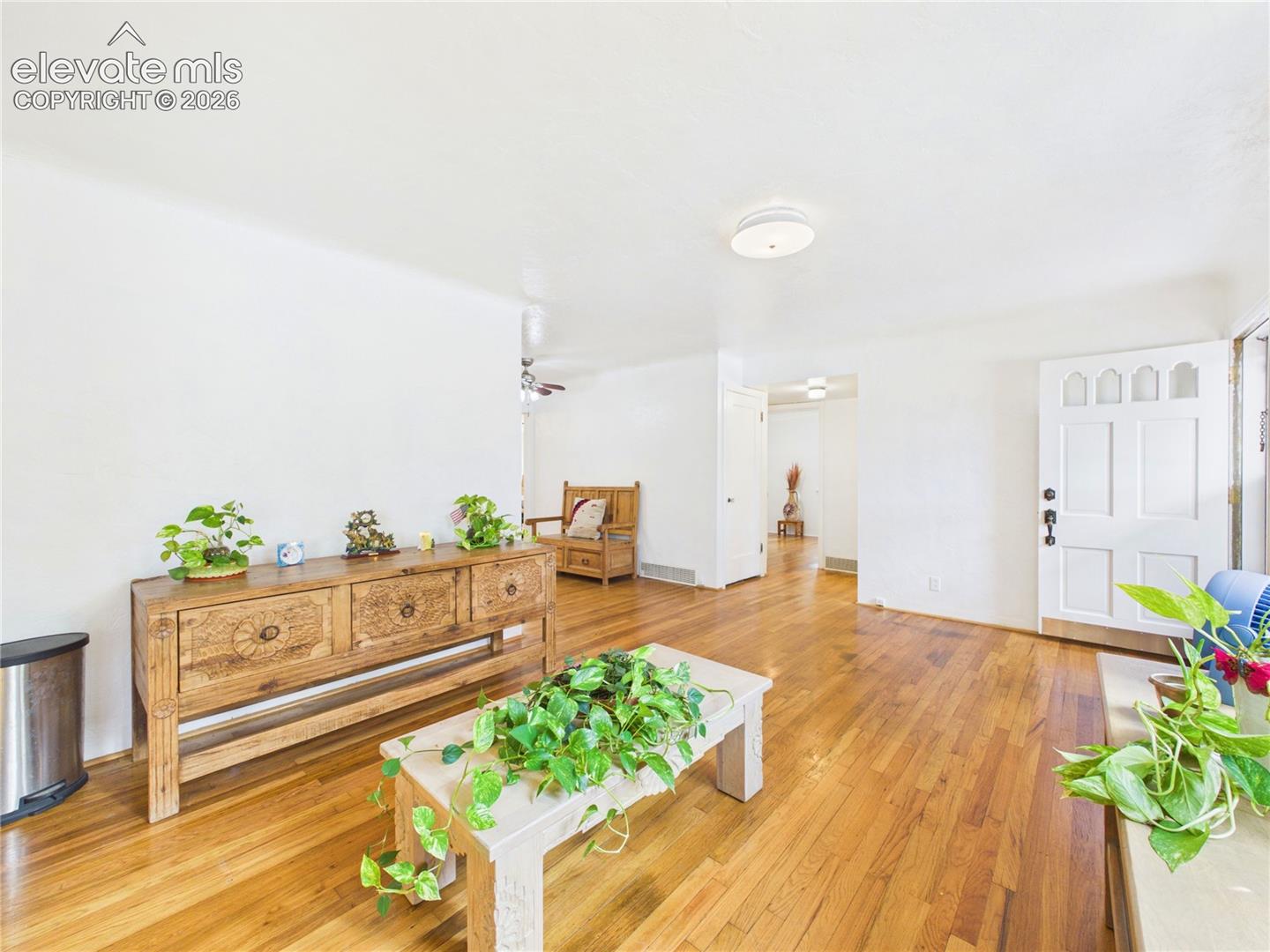Listing photo 6 for 2910 8th Avenue