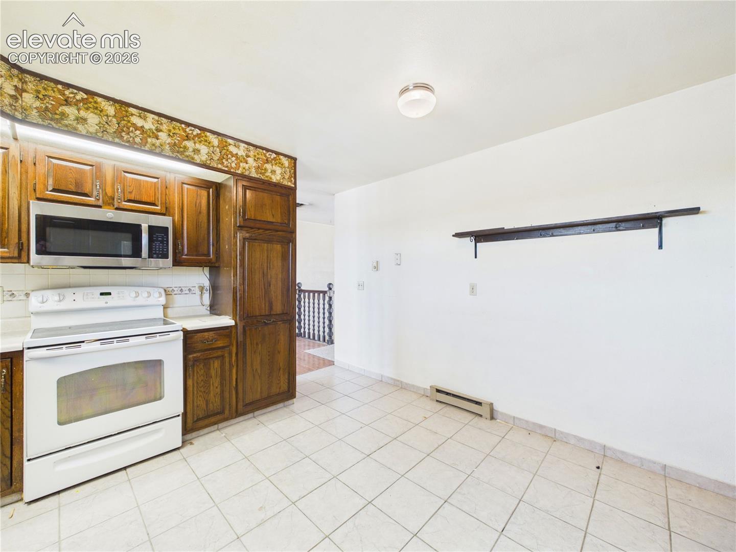 Listing photo 11 for 1980 27th Lane