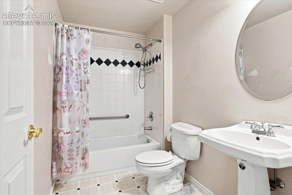 Listing photo 33 for 8436 Windy Hill Drive