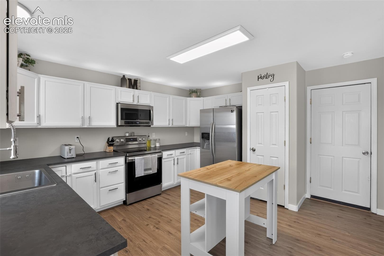 Listing photo 10 for 11216 Berry Farm Road