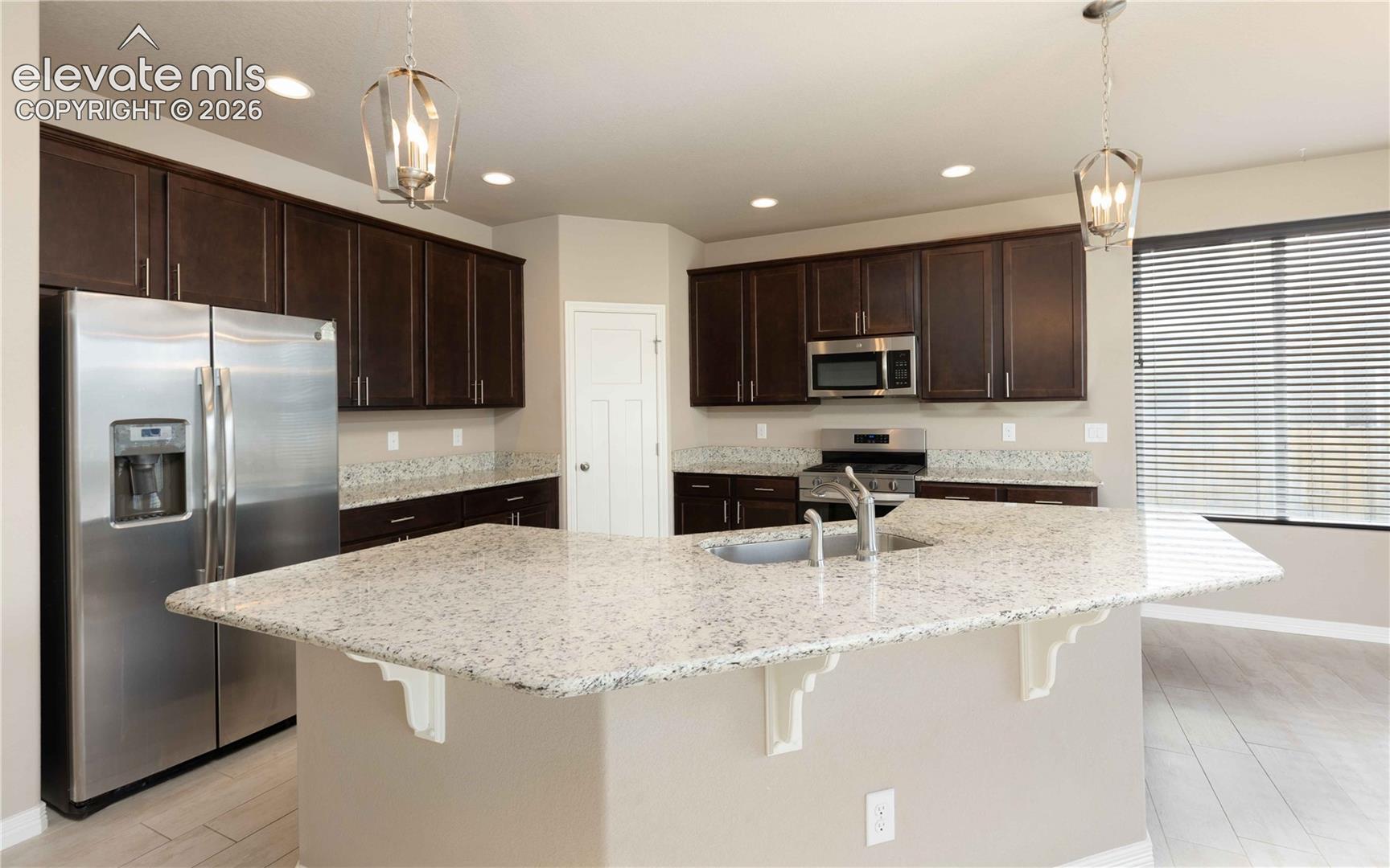 Listing photo 16 for 7684 Peachleaf Drive