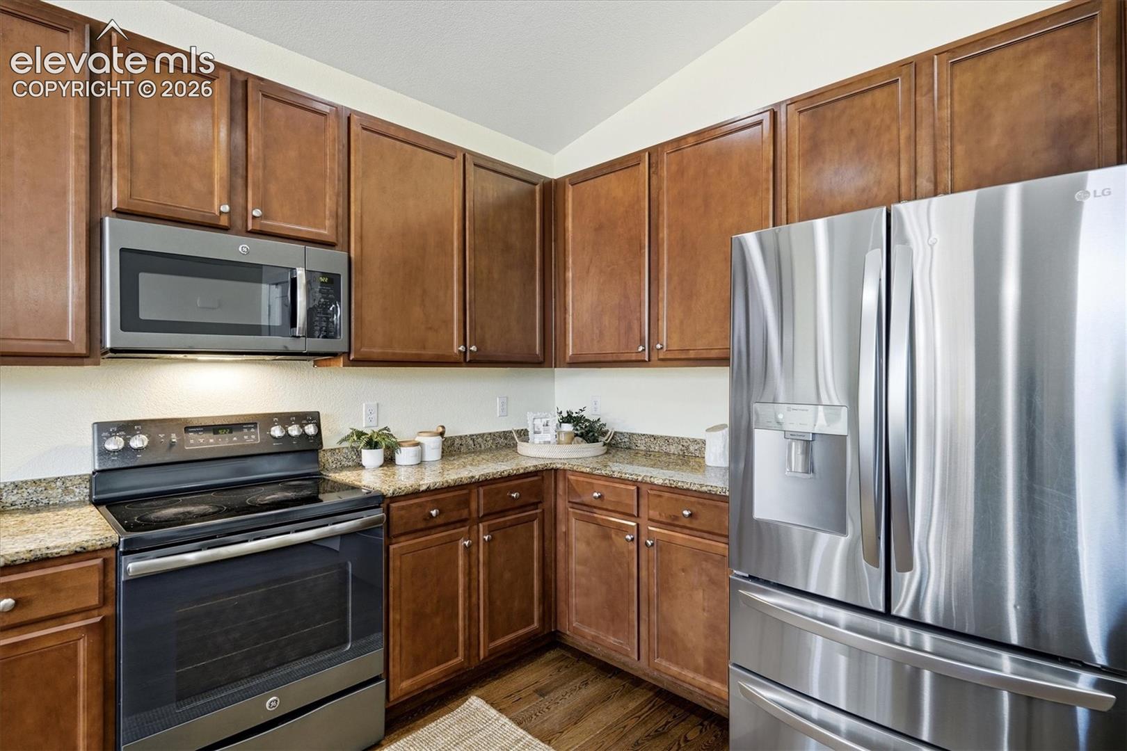 Listing photo 11 for 7384 Bonterra Lane