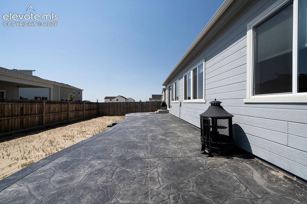 Listing photo 6 for 491 Blanket Flower Street