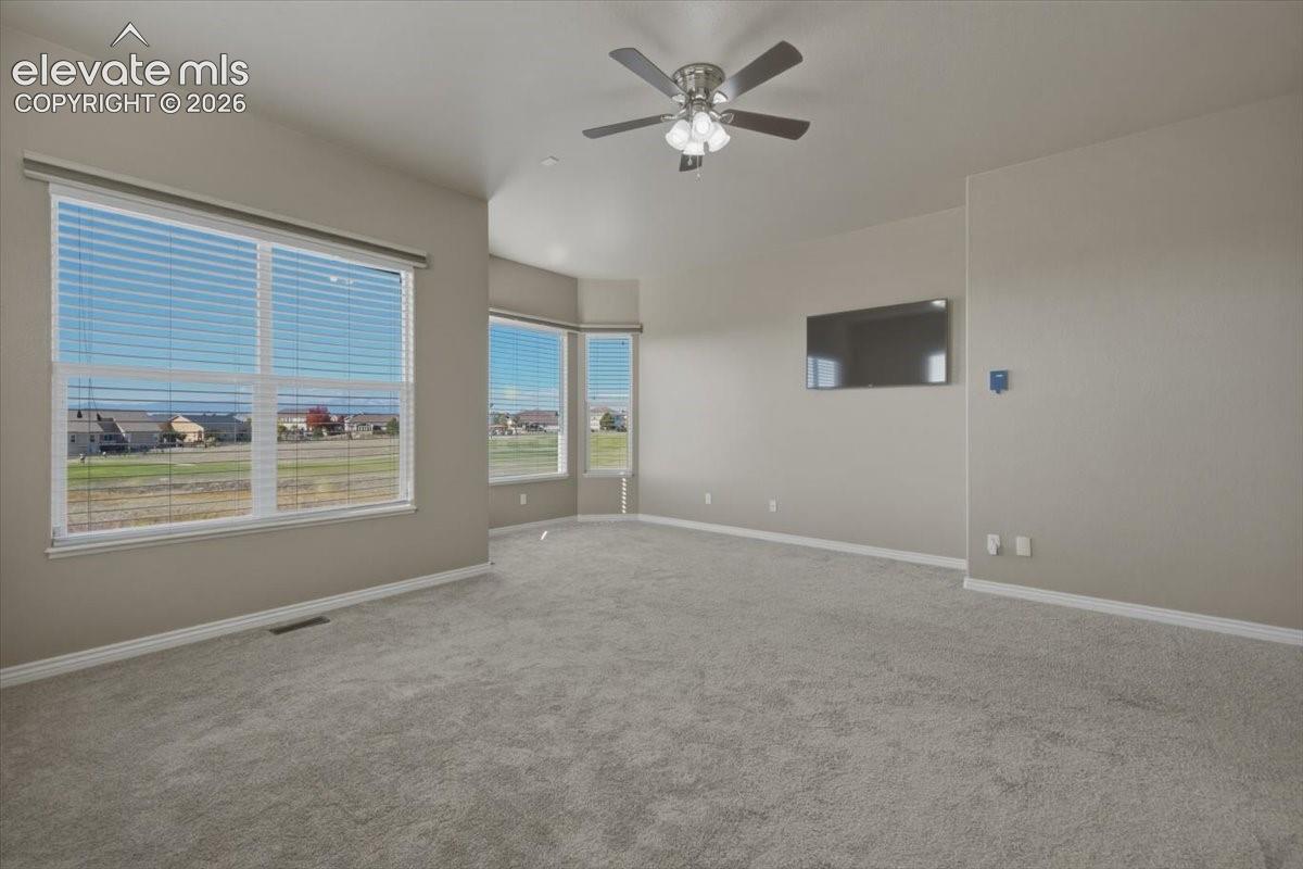 Listing photo 25 for 10862 Torreys Peak Way