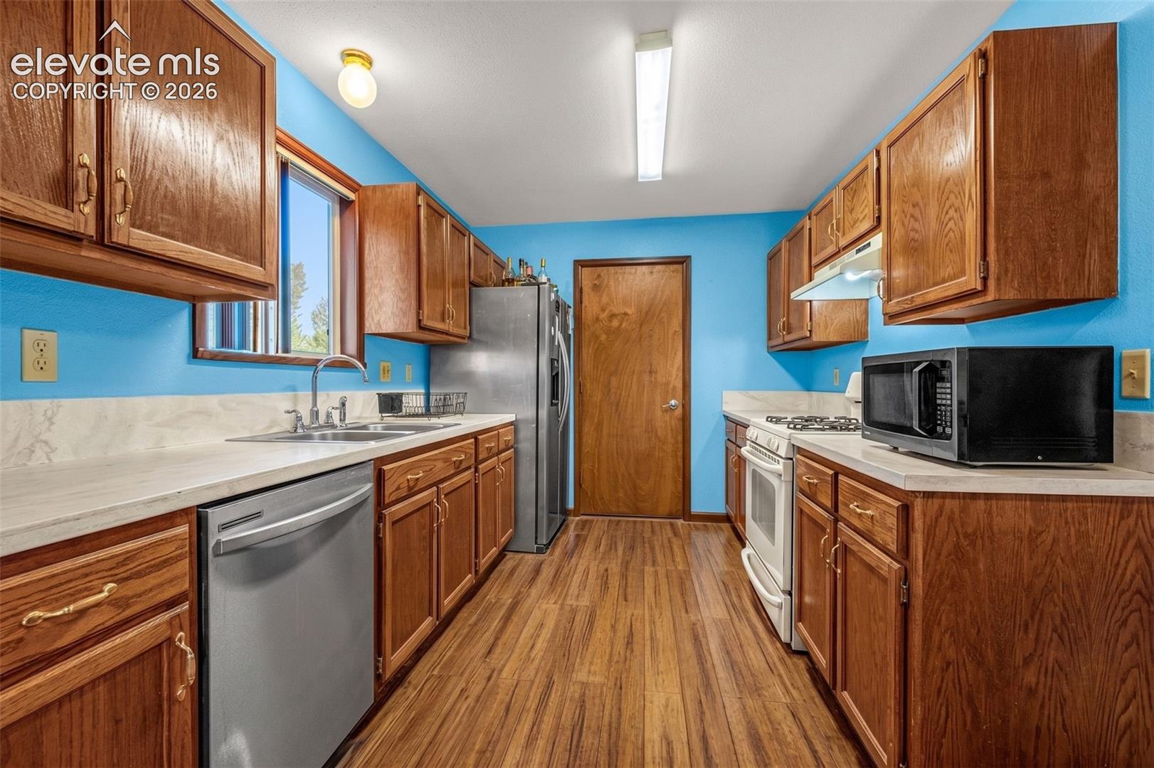 Listing photo 8 for 613 Wheat Field Road