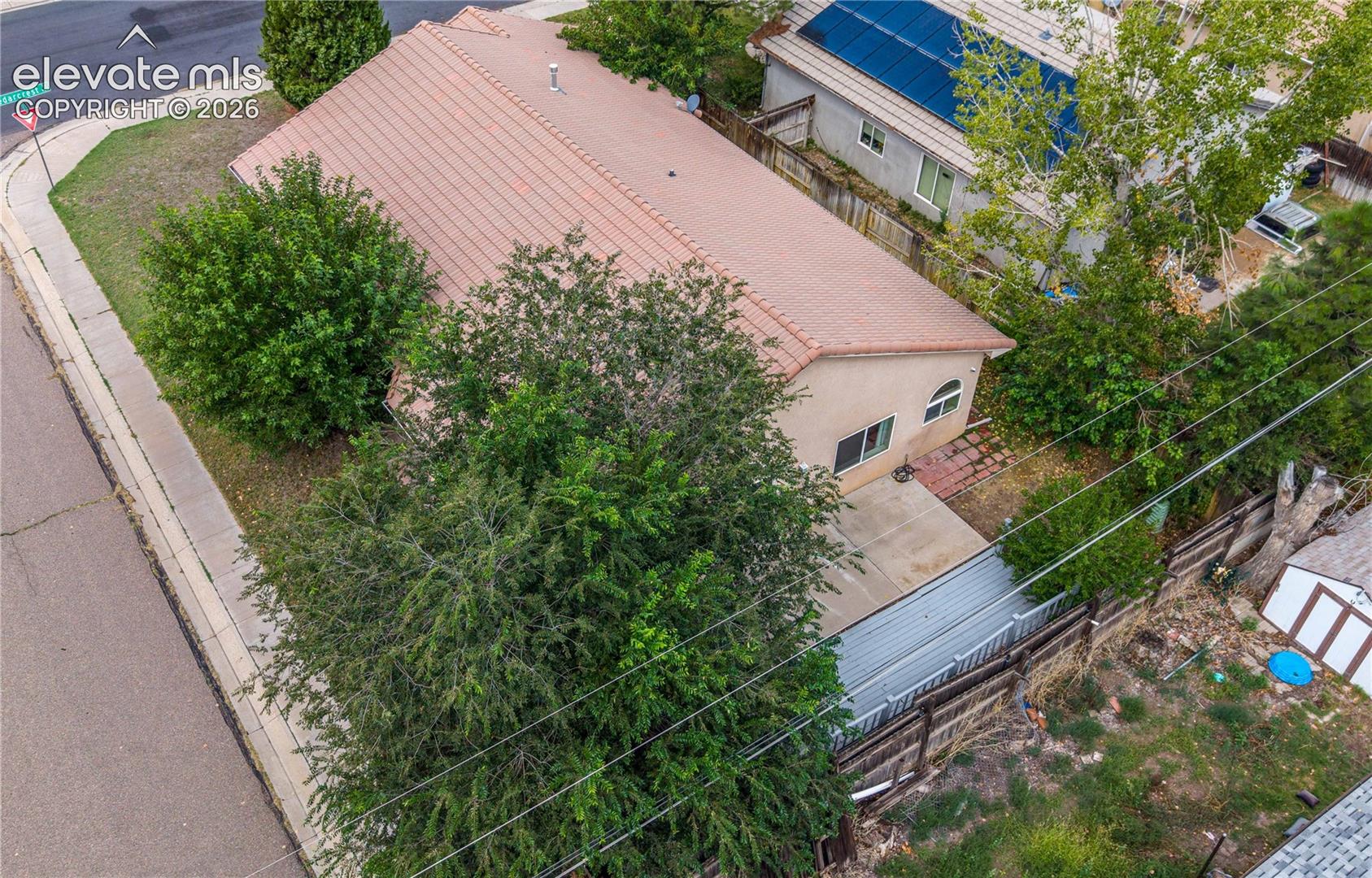 Listing photo 25 for 938 Cedarcrest Drive