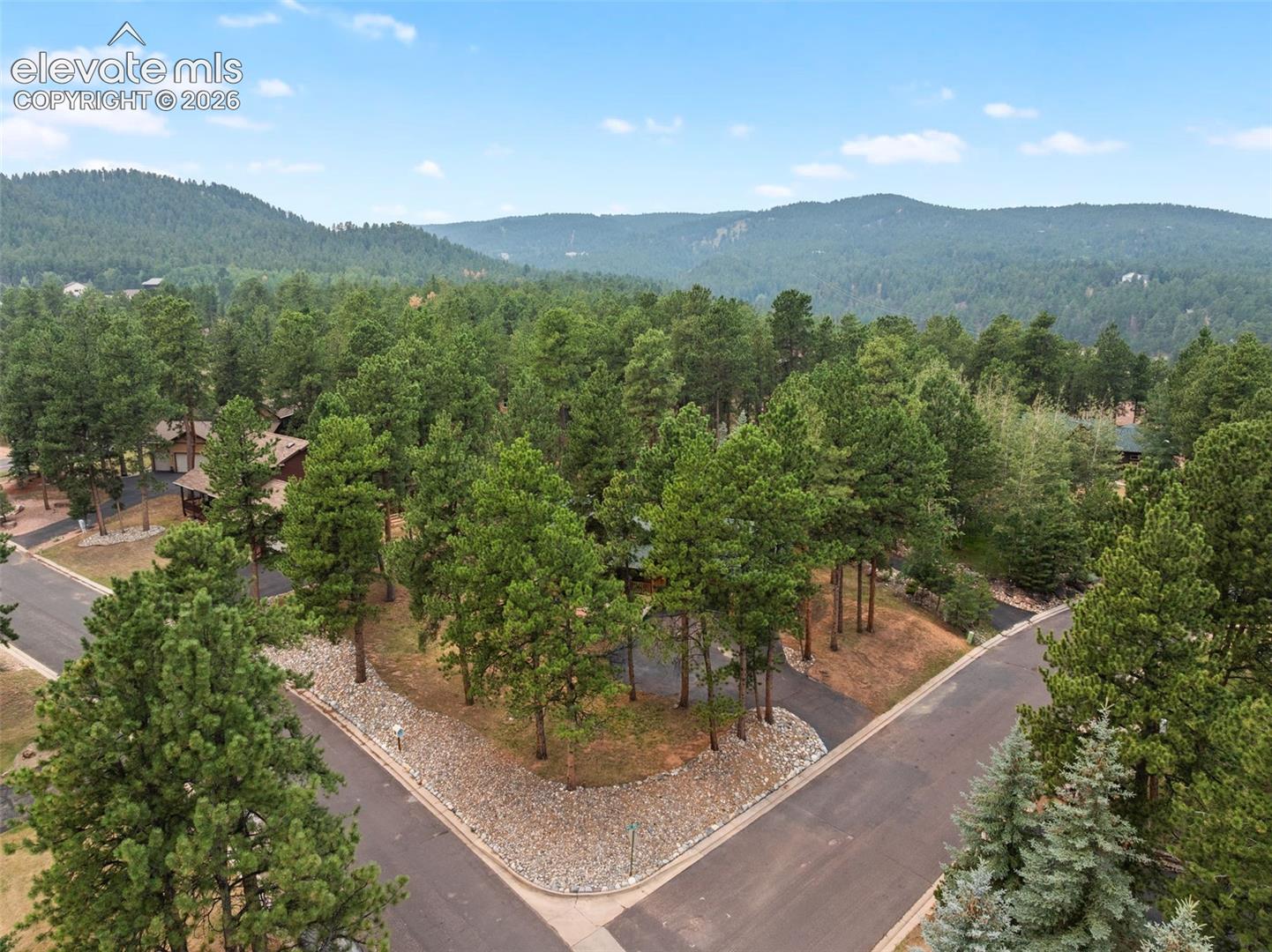 Listing photo 36 for 1400 Eagle Trace Court