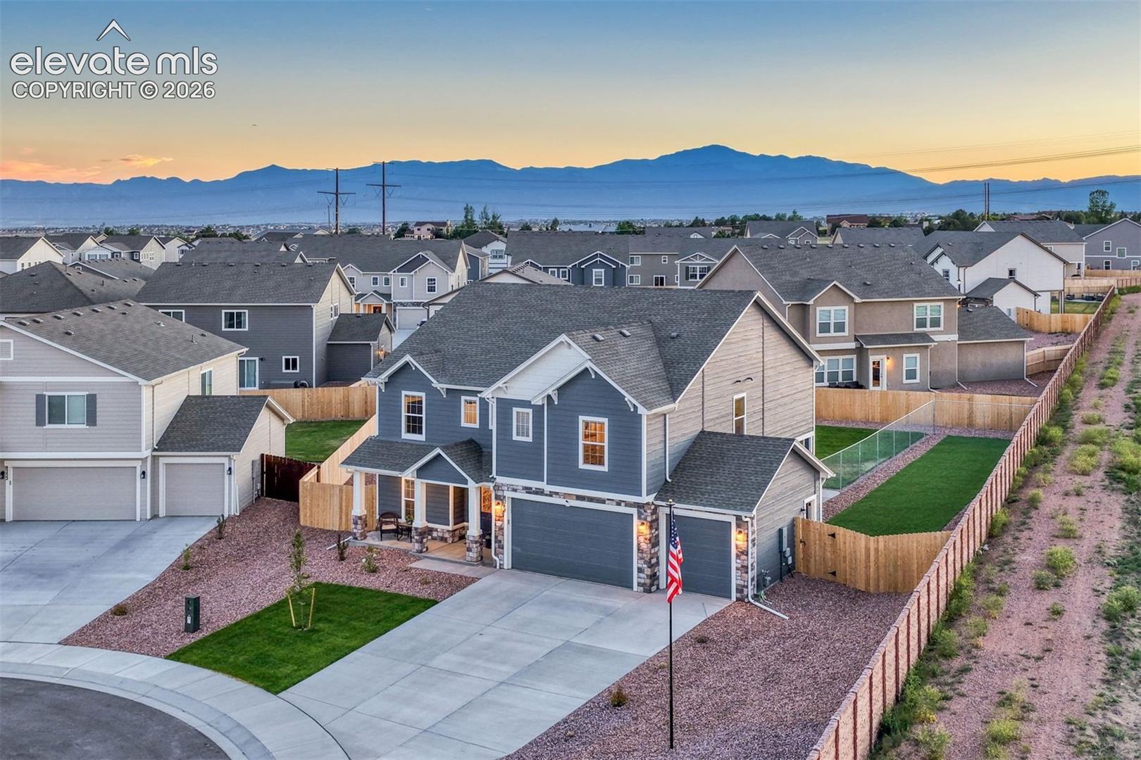 Listing photo 11 for 8268 Sophia Lane