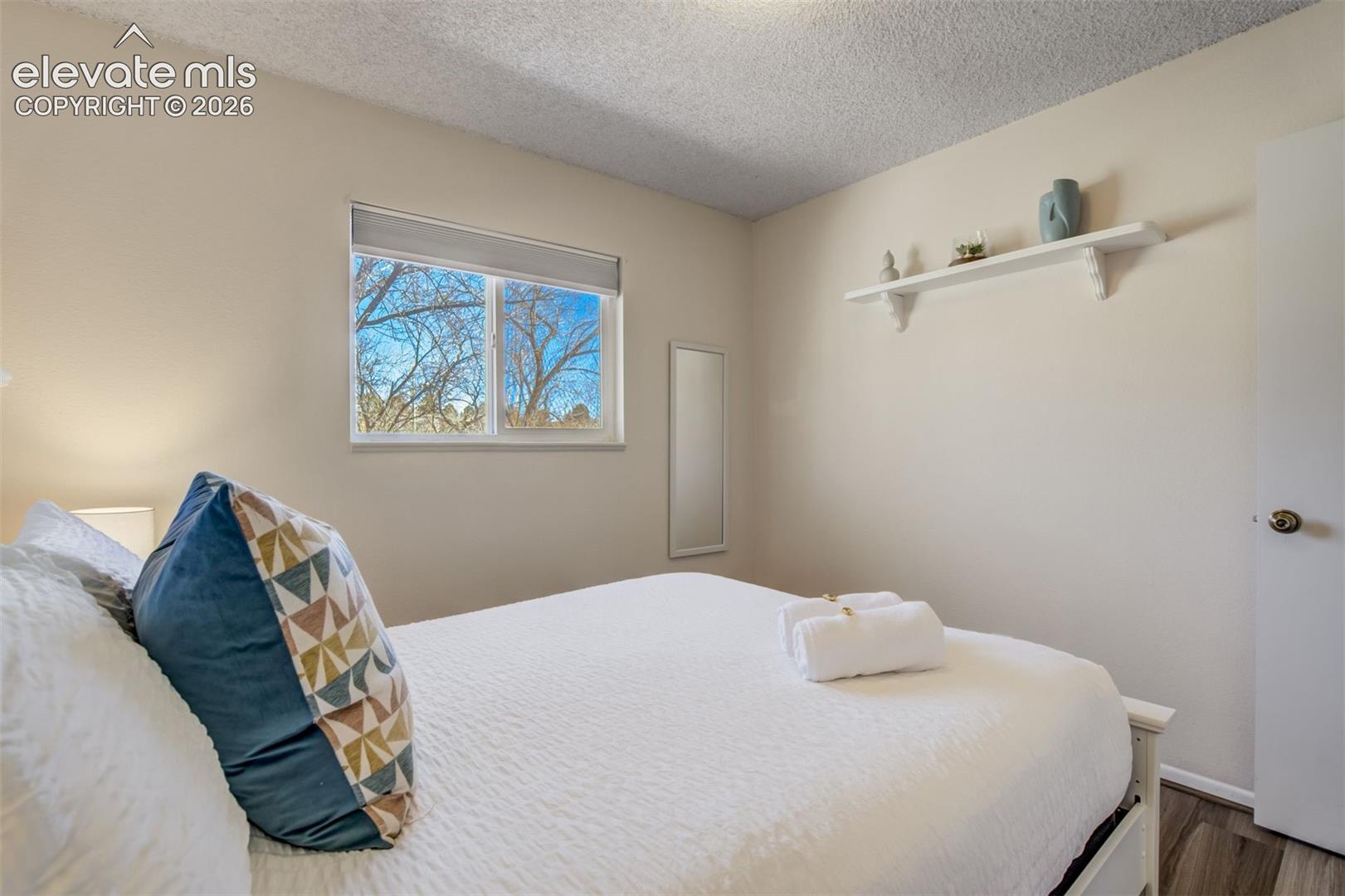 Listing photo 17 for 2566 Royalty Court