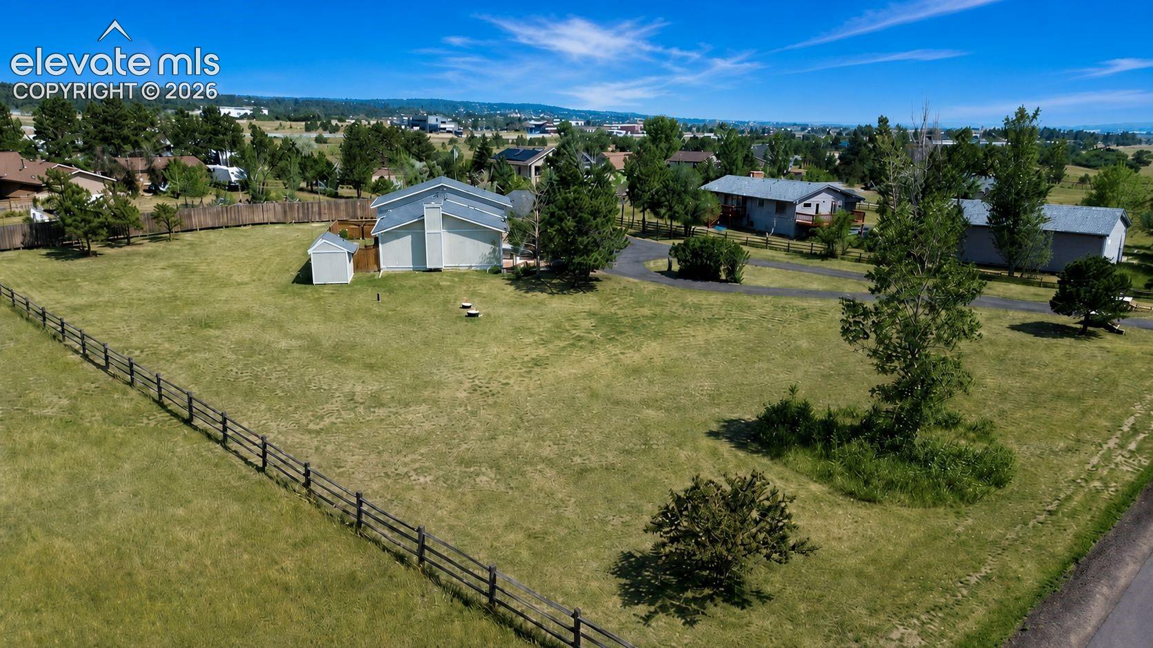 Listing photo 5 for 19155 Spring Valley Road