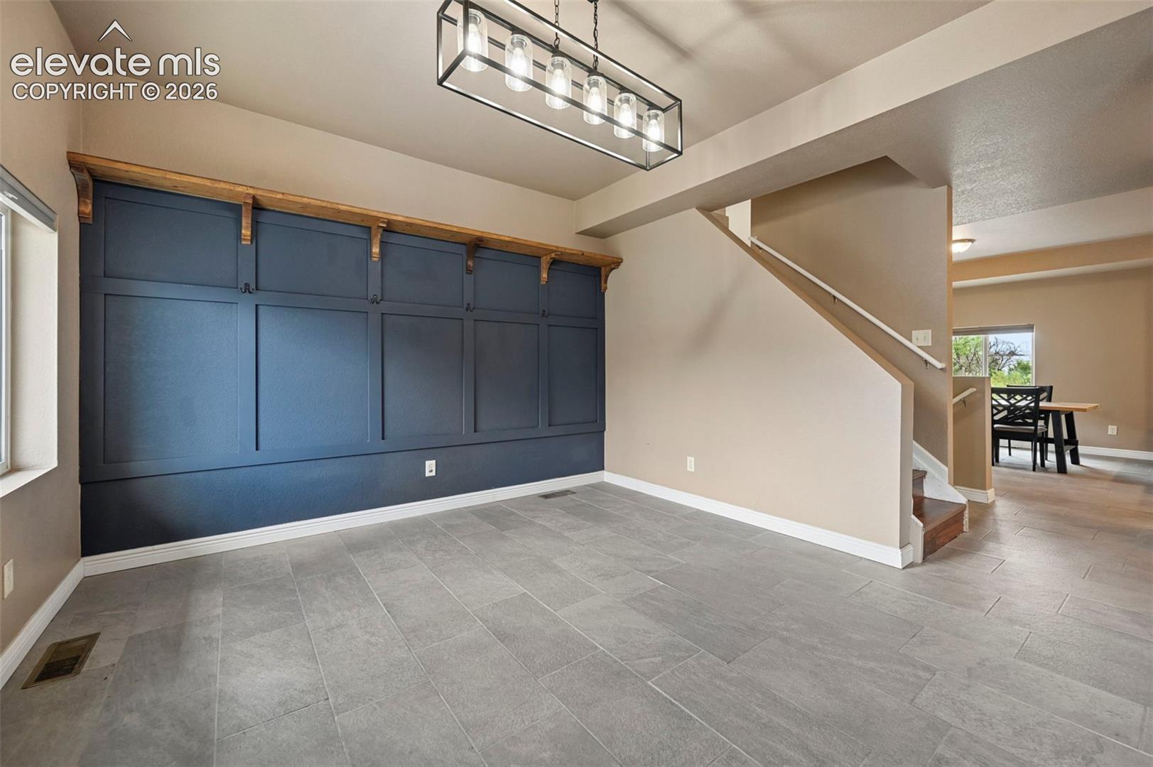 Listing photo 7 for 4268 Marlow Circle
