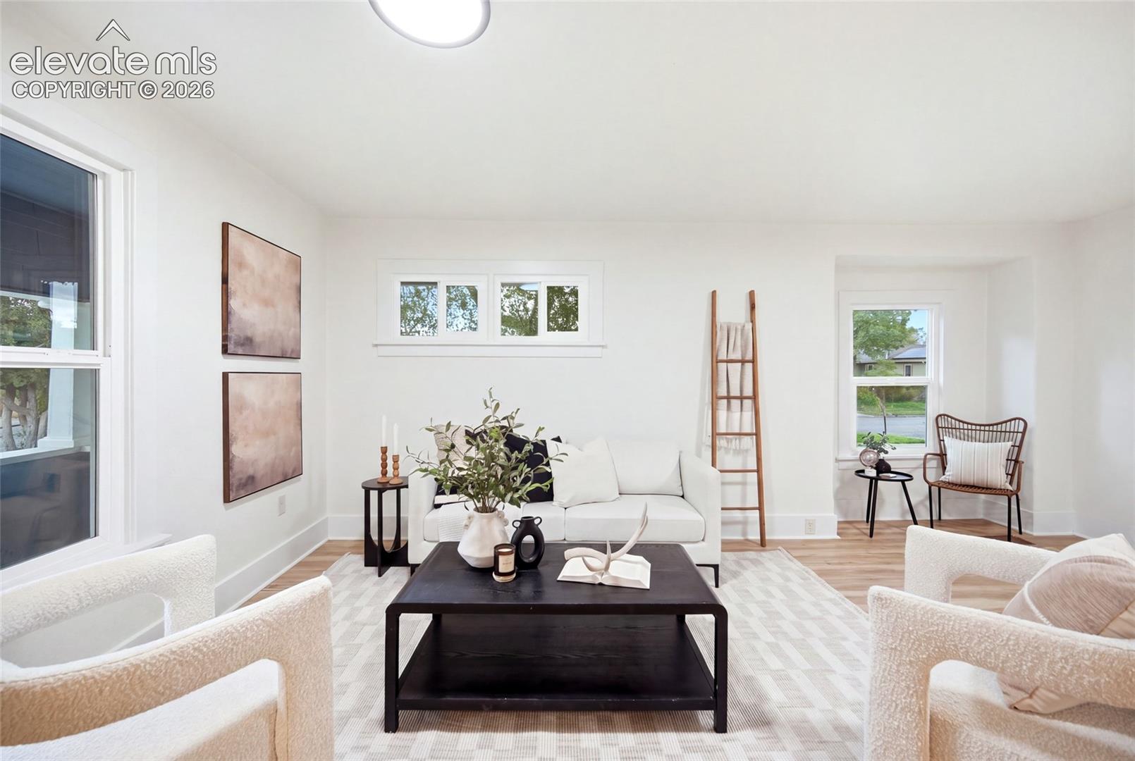 Listing photo 6 for 947 E Costilla Street