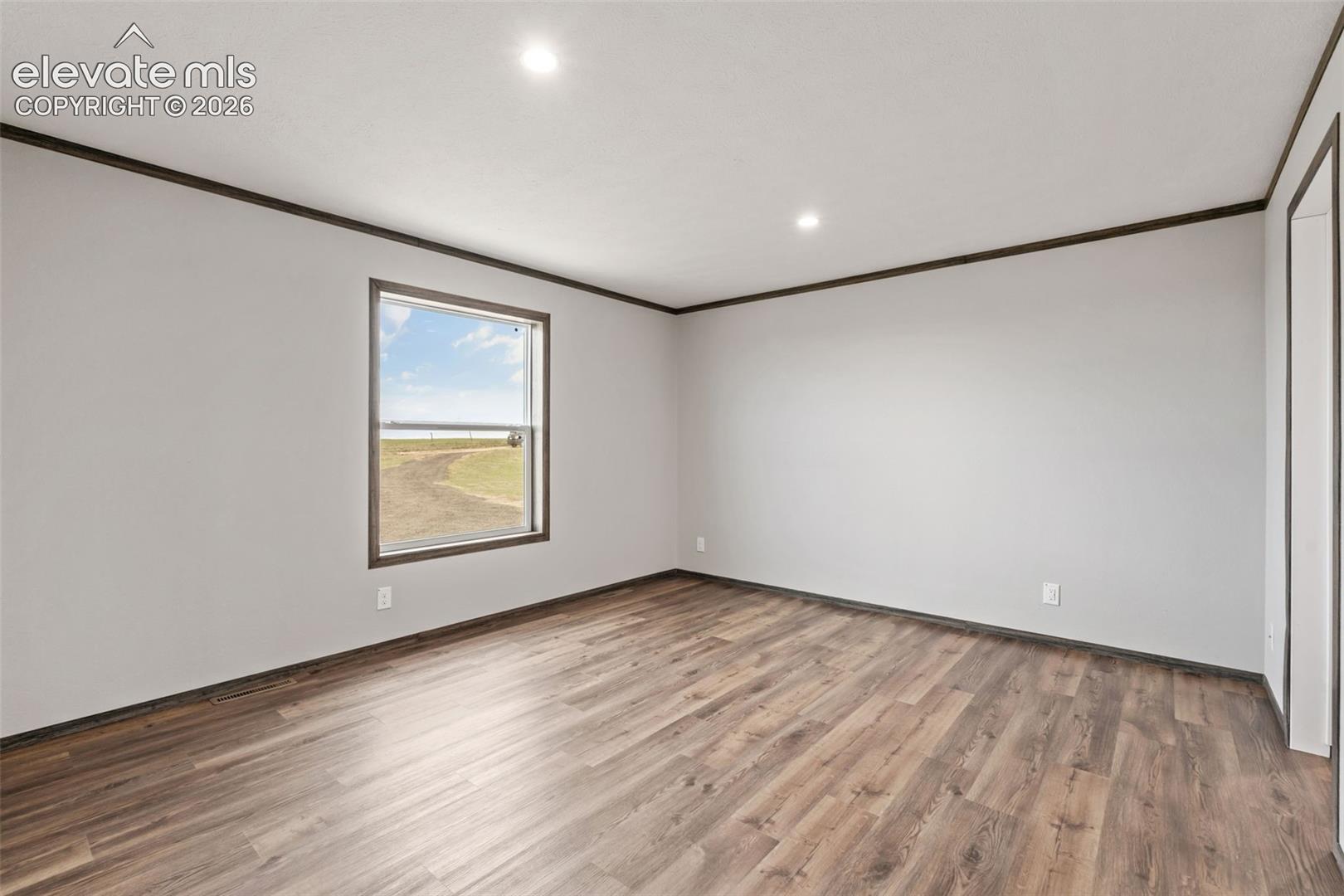 Listing photo 6 for 35750 Vorenberg Road