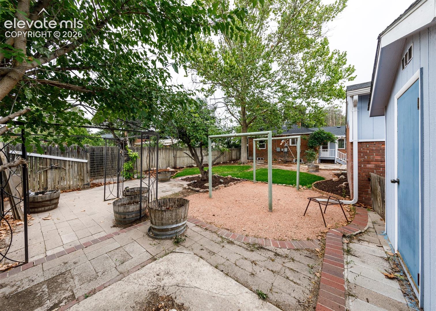 Listing photo 50 for 1306 W Abriendo Avenue