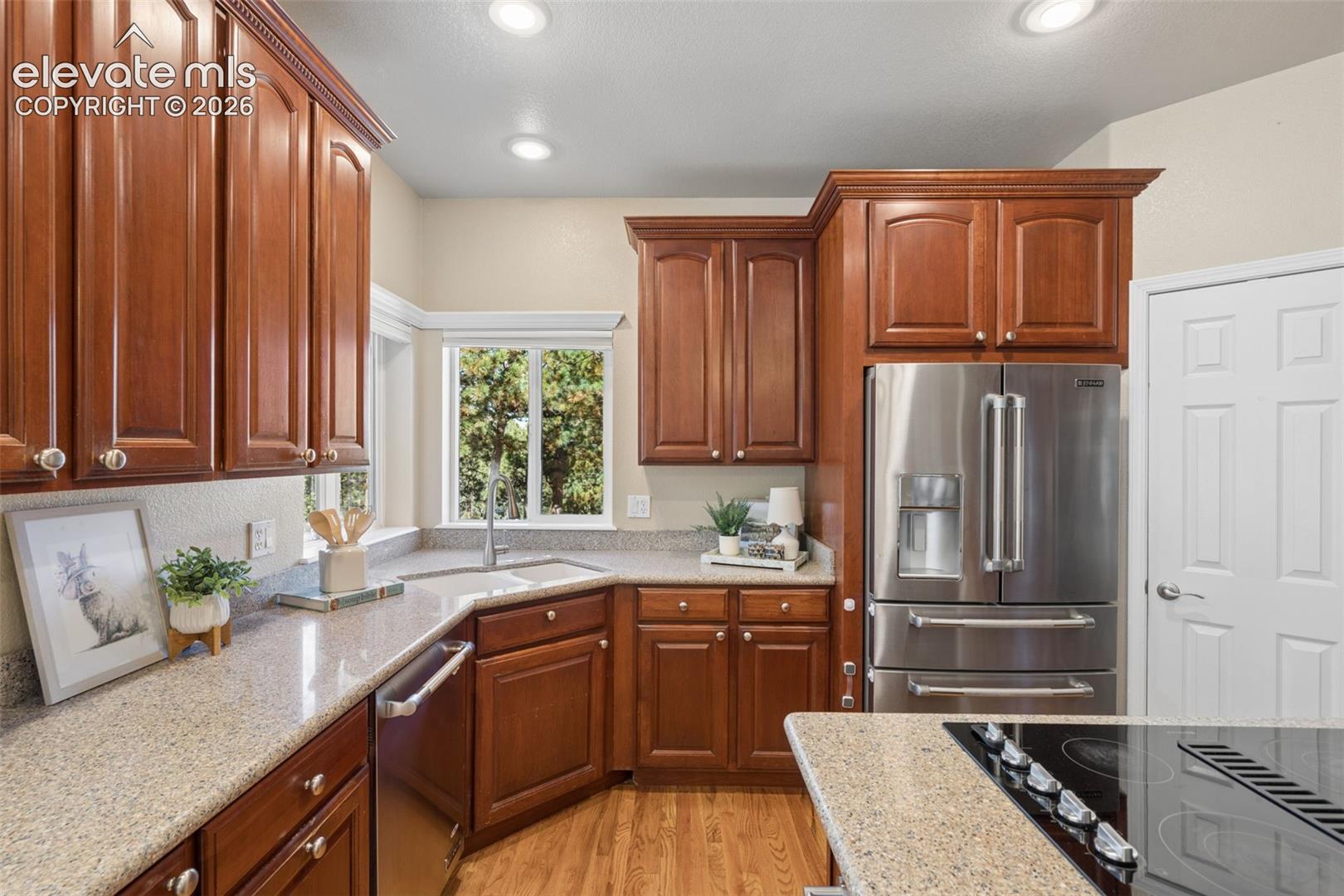 Listing photo 14 for 147 Metcalf Lane