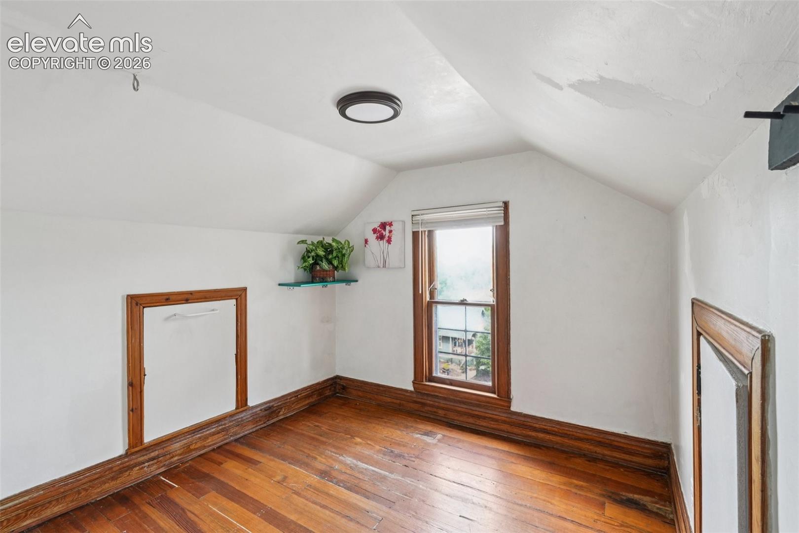 Listing photo 37 for 708 Cooper Avenue