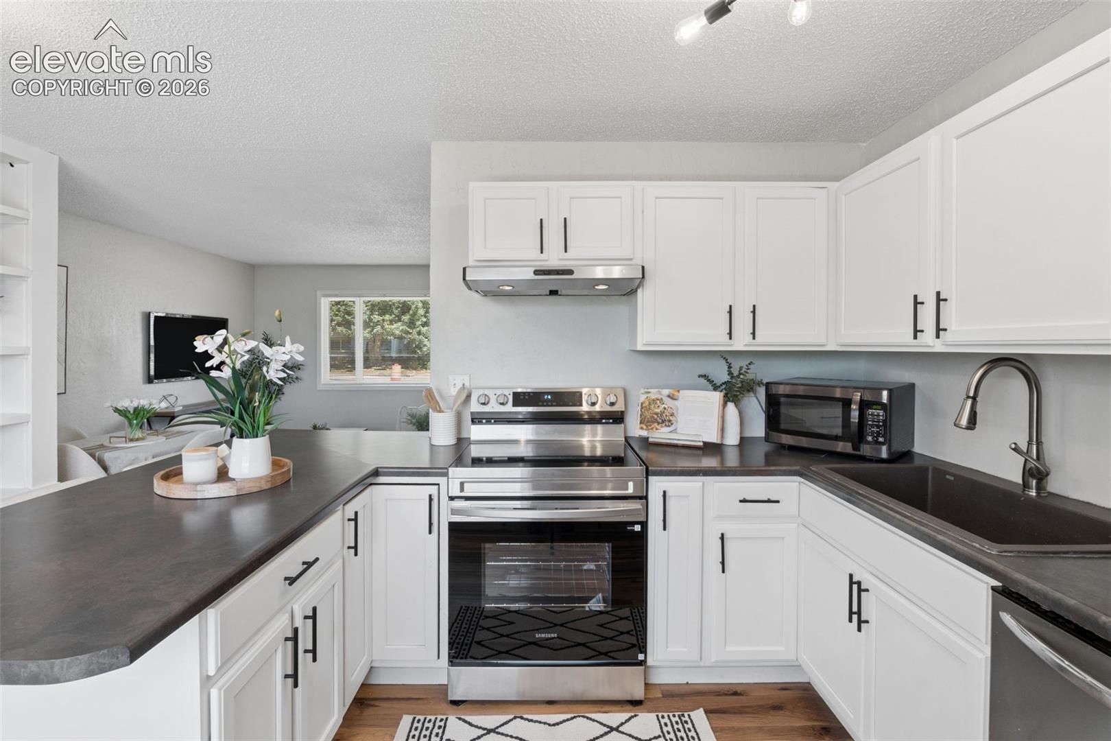 Listing photo 7 for 4777 N Sleepy Hollow Circle