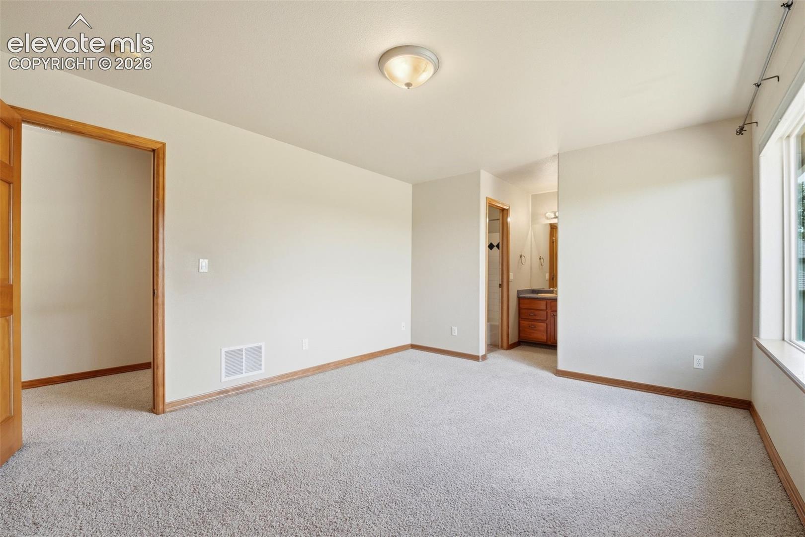 1630 Oakmont Drive, photo 17