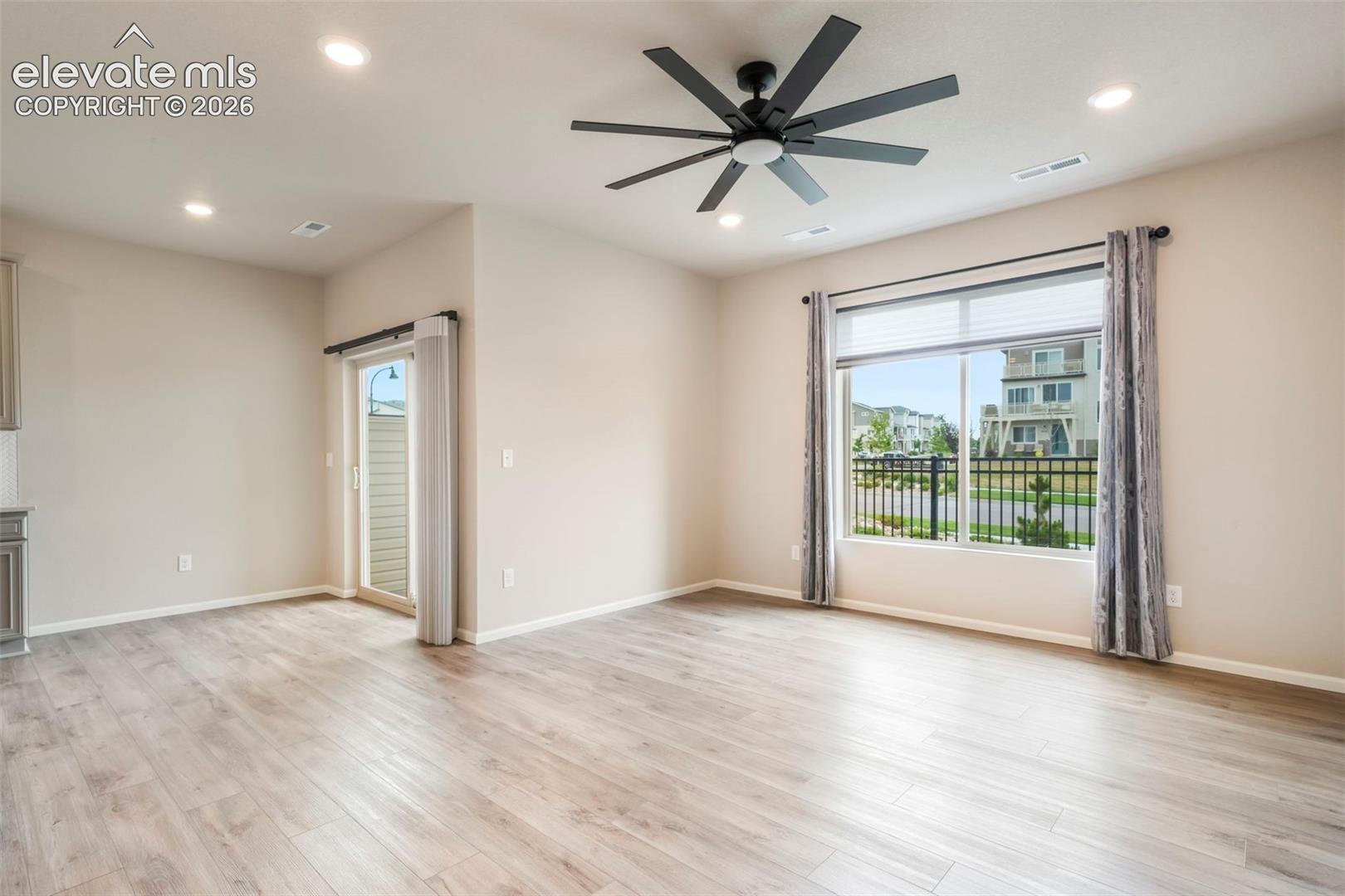 5697 Torrisdale View, photo 32