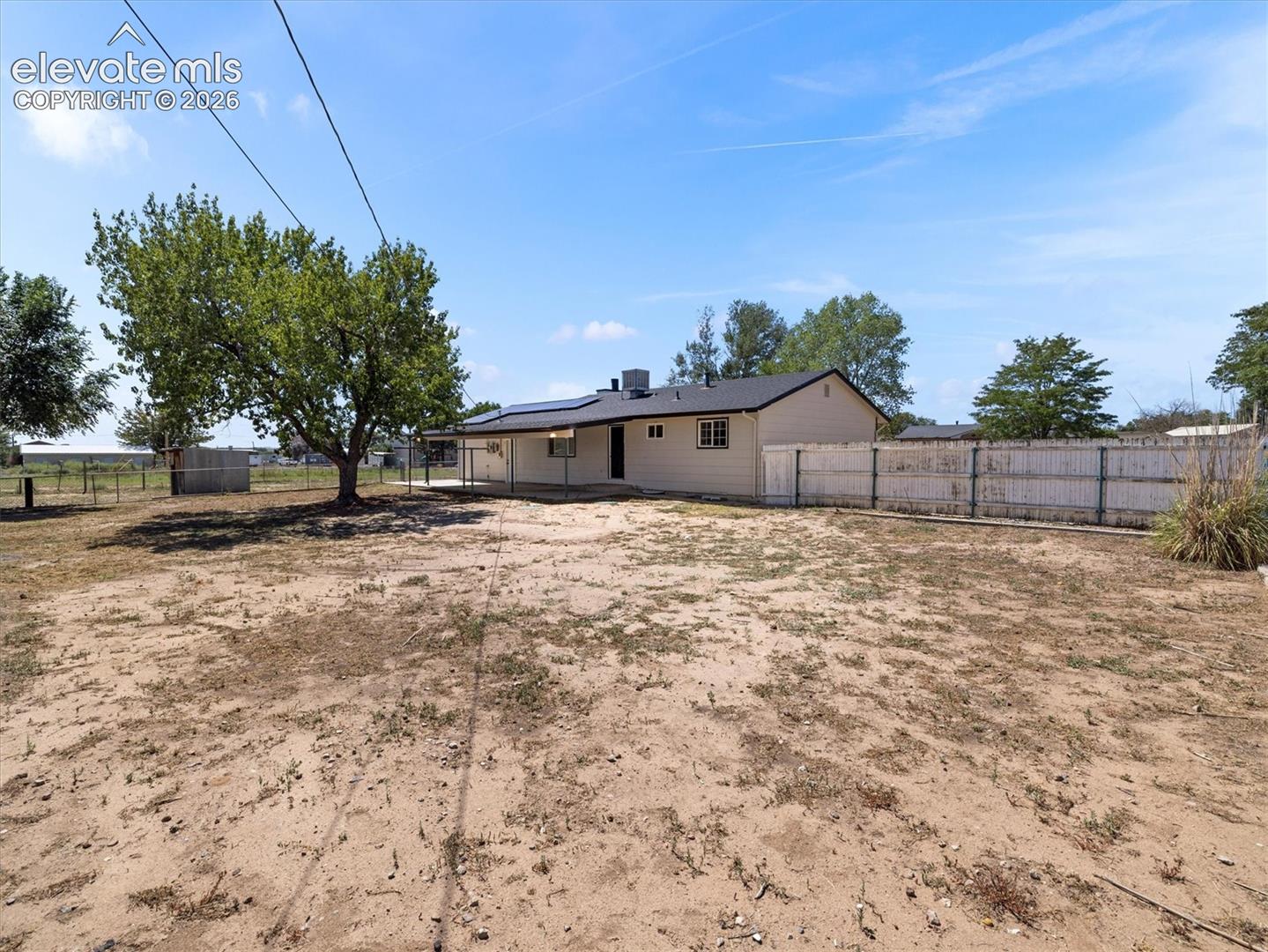 Listing photo 3 for 1522 Whippoorwill Place