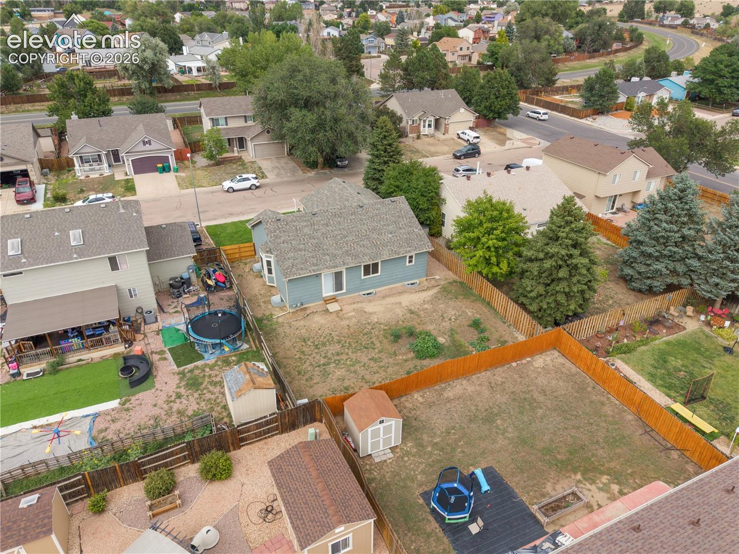 Listing photo 40 for 890 N Candlestar Loop