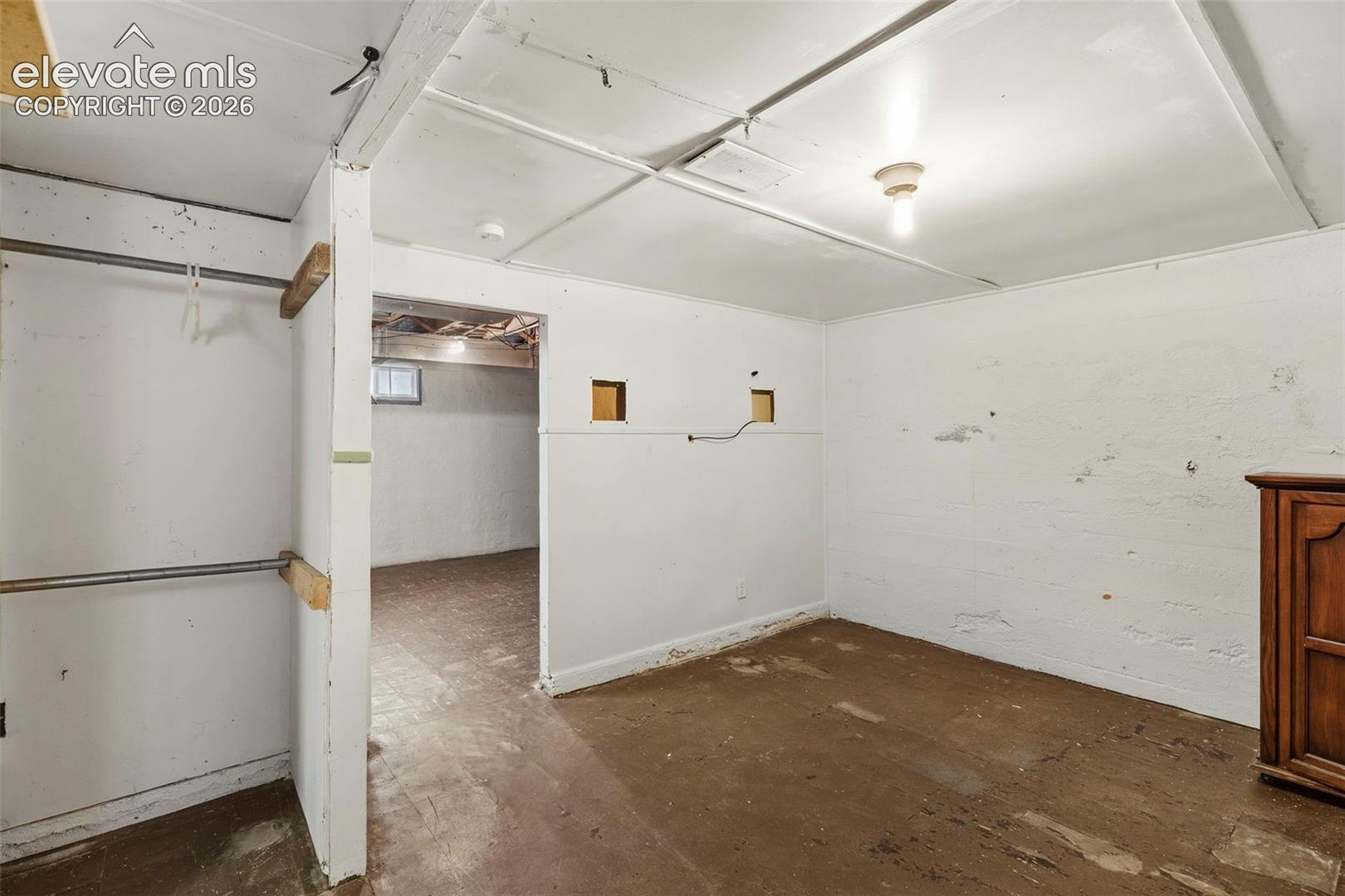 Listing photo 20 for 1128 E Routt Avenue