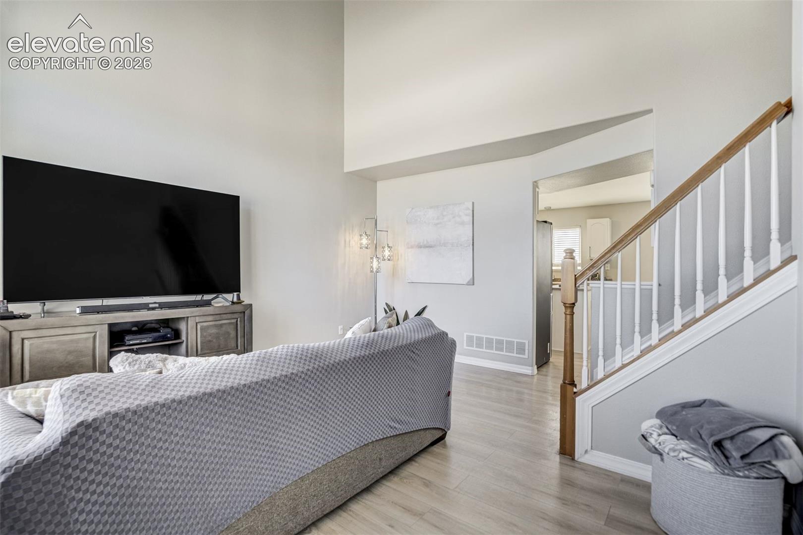 Listing photo 8 for 7335 Willowdale Drive