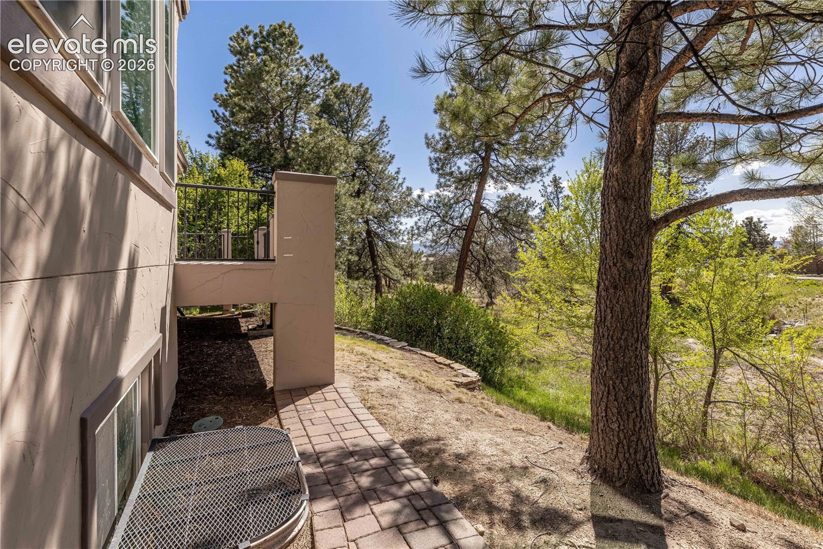 Listing photo 35 for 5011 Vermillion Court