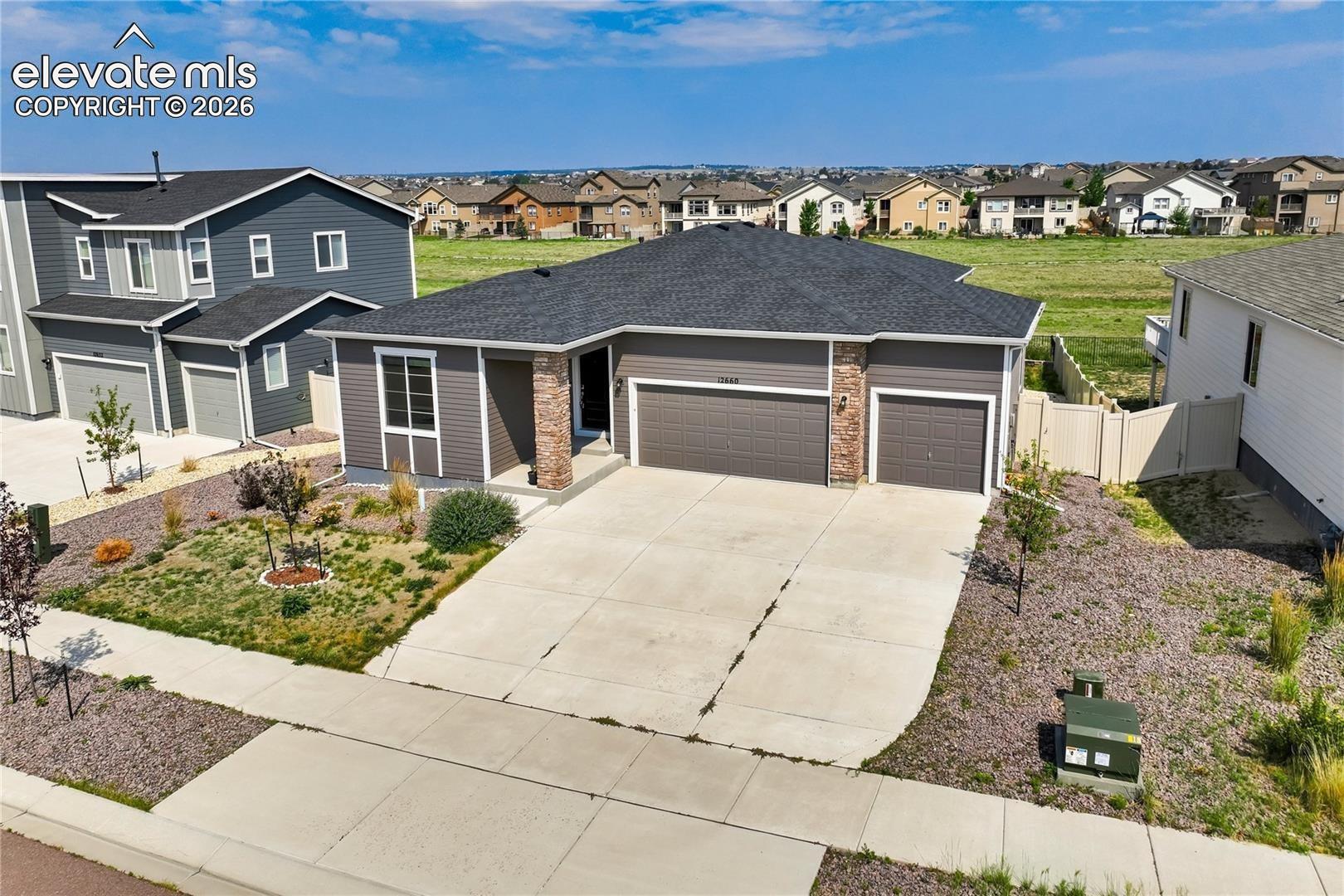 Listing photo 3 for 12660 Enclave Scenic Drive