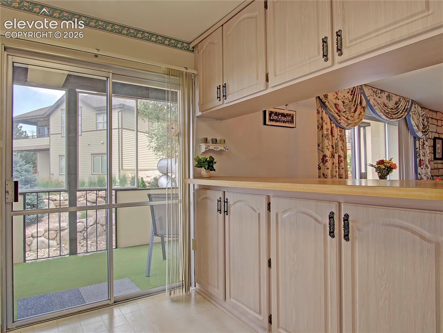 777 Saturn Drive, photo 14
