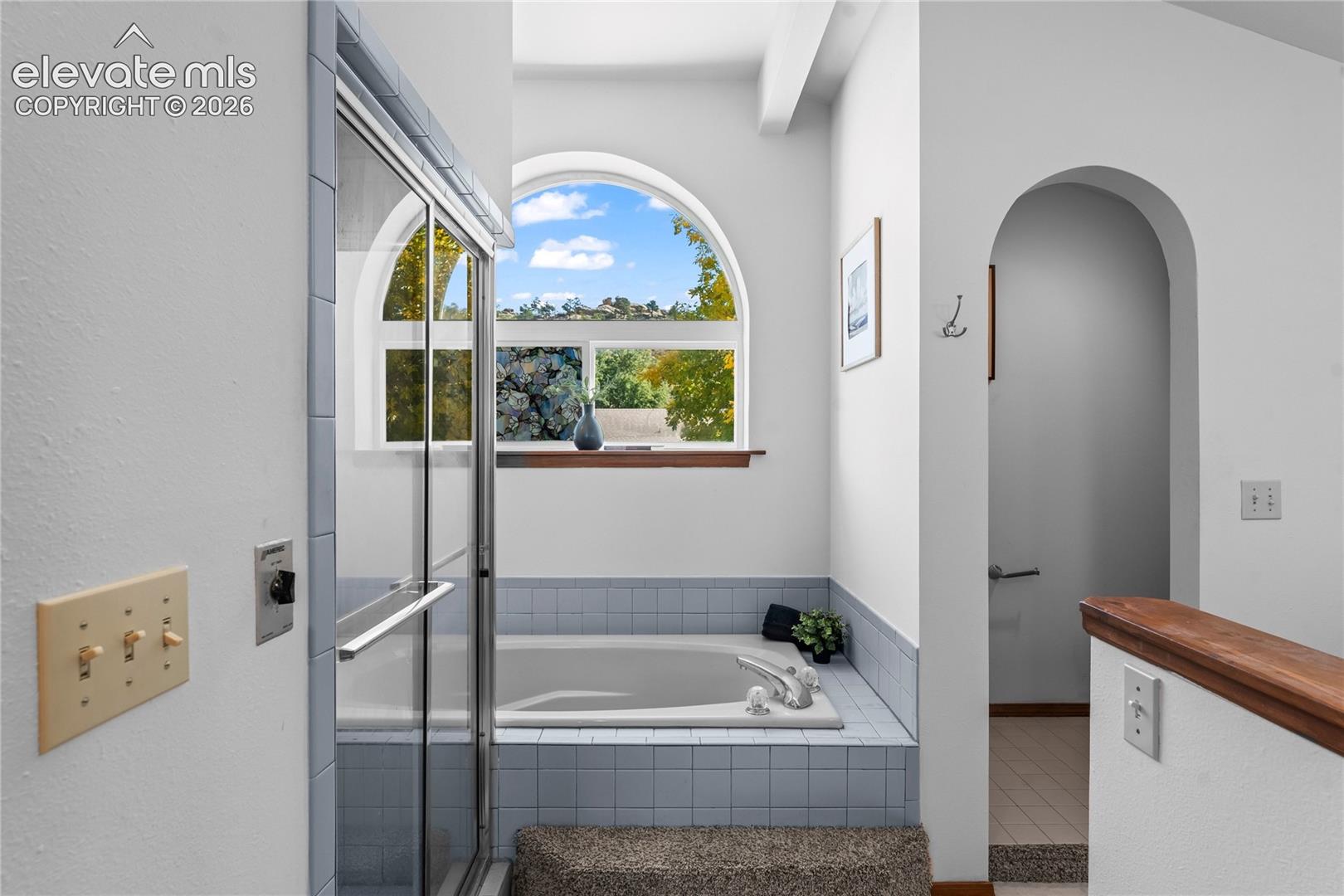 Listing photo 32 for 5870 Pemberton Way