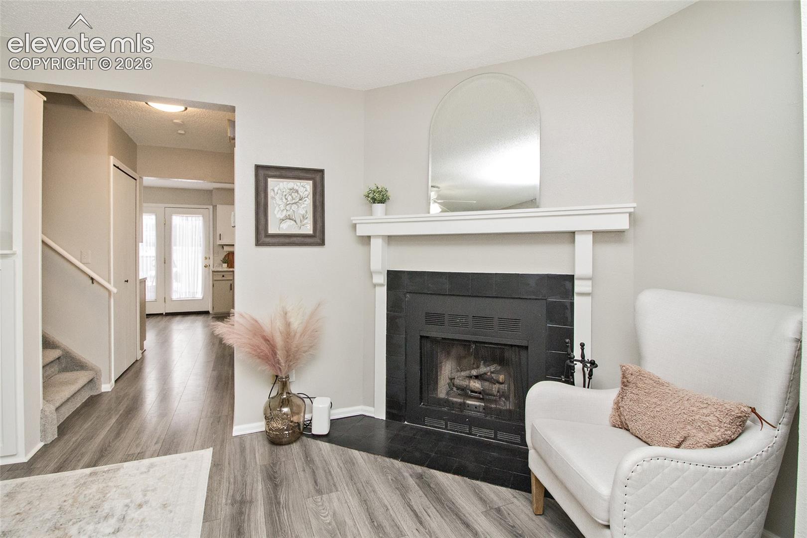 Listing photo 4 for 4755 Picturesque Drive