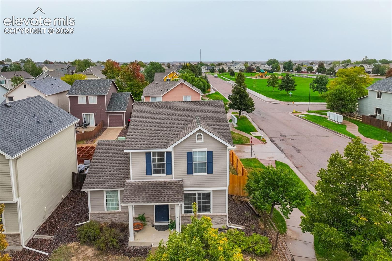 Listing photo 2 for 6305 Rockville Drive