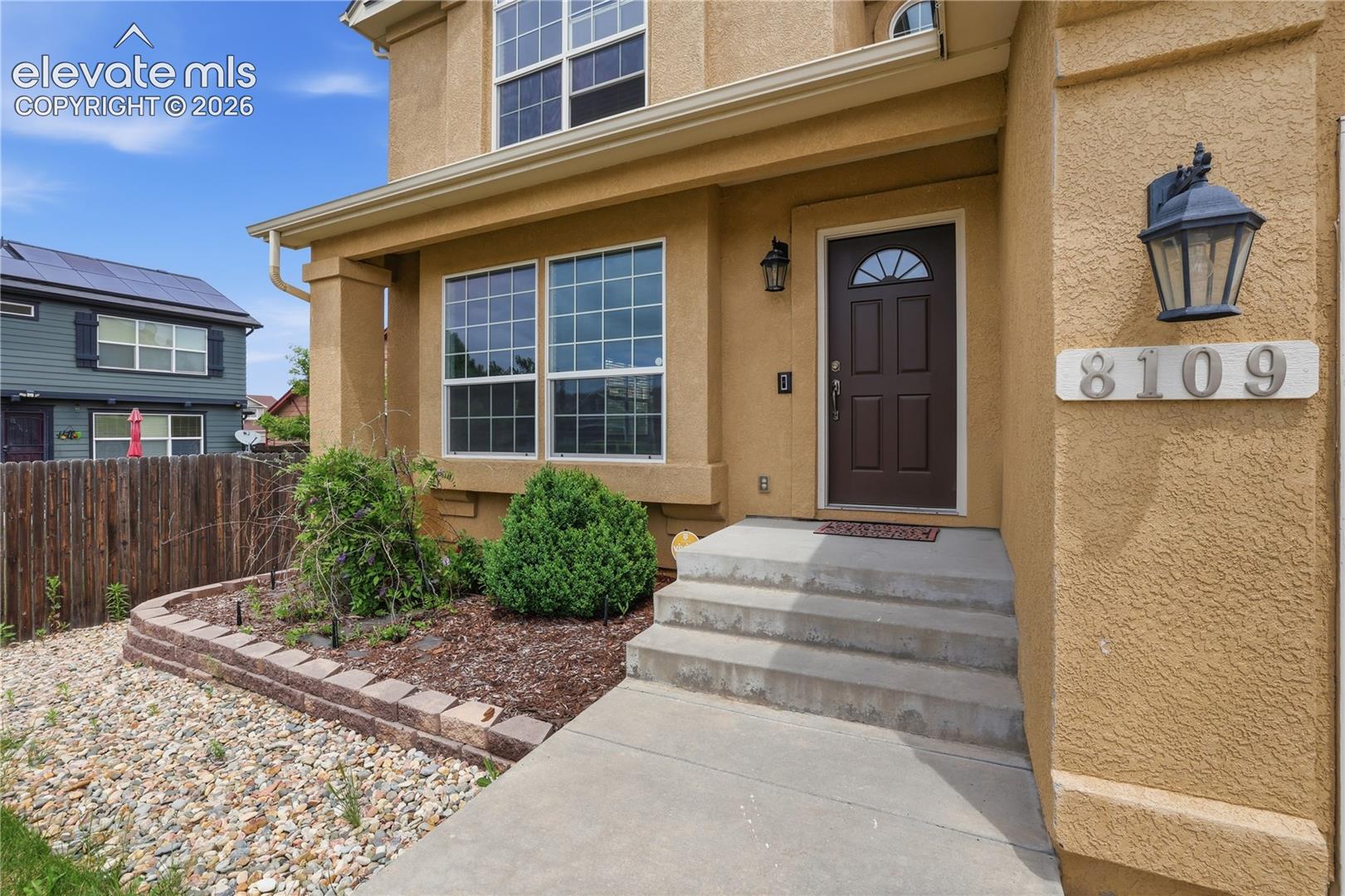 Listing photo 3 for 8109 Lodi Lane