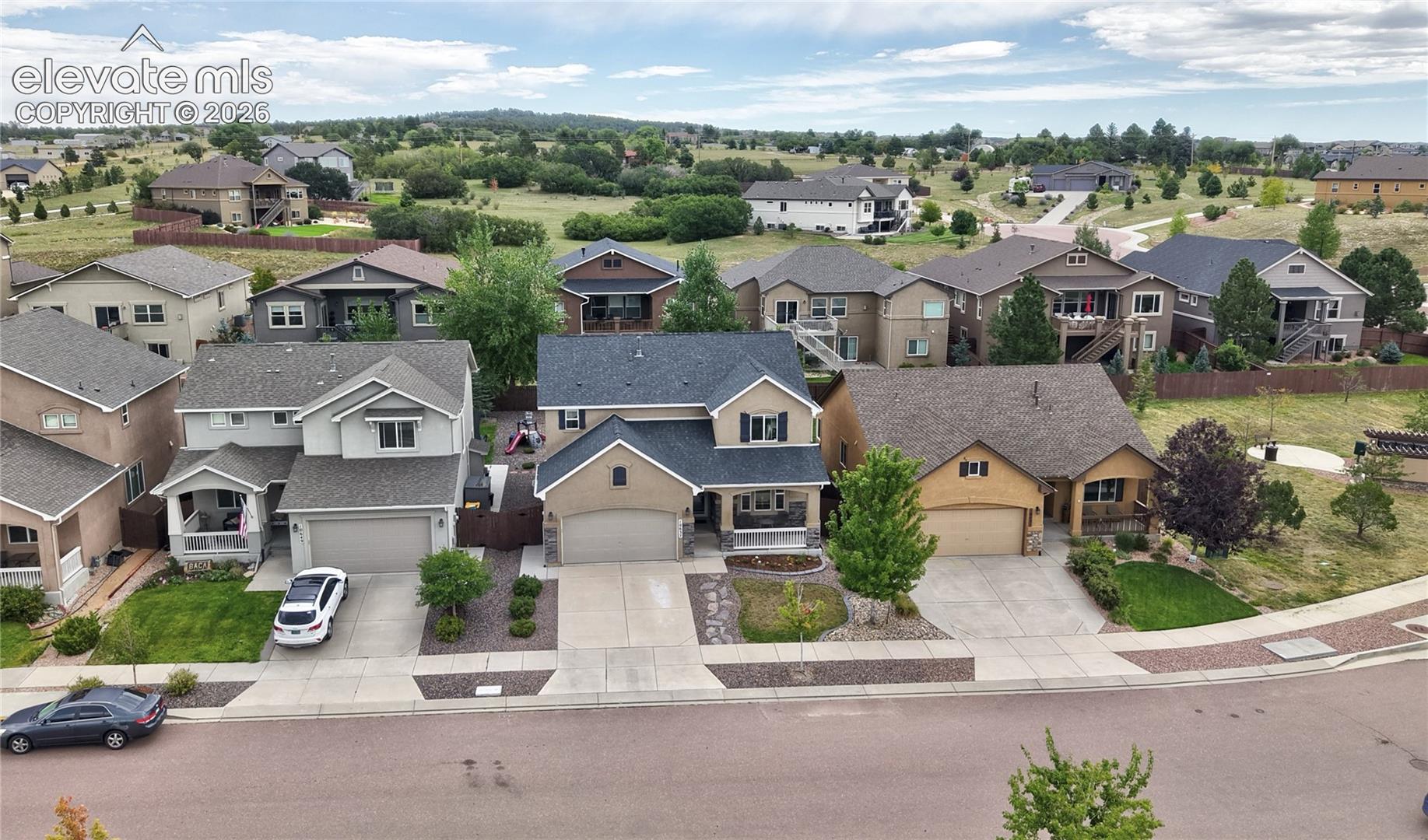 Listing photo 2 for 10637 Echo Canyon Drive