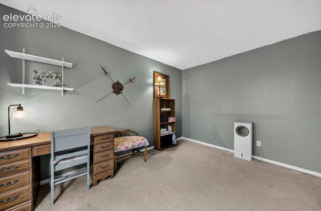 Listing photo 36 for 818 Hayloft Lane