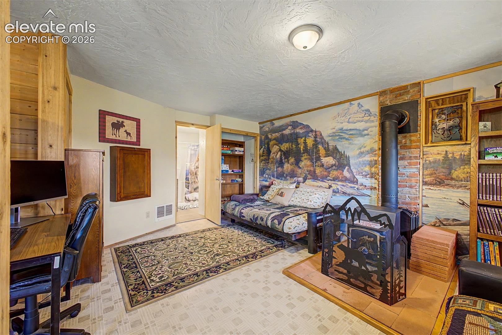 Listing photo 38 for 525 Wilson Way