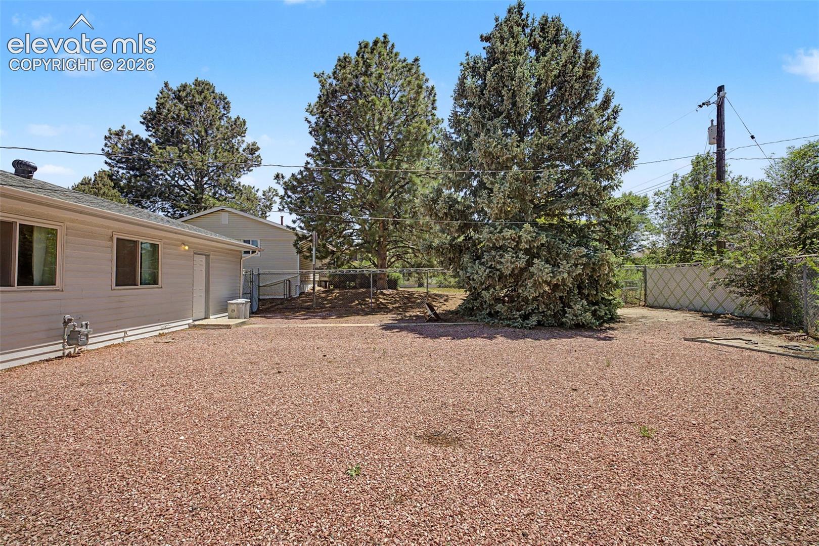 Listing photo 44 for 712 Lansing Drive