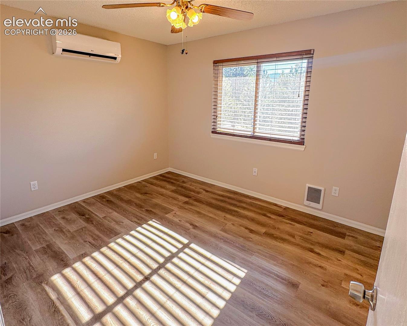 1056 Sundance Circle, photo 18
