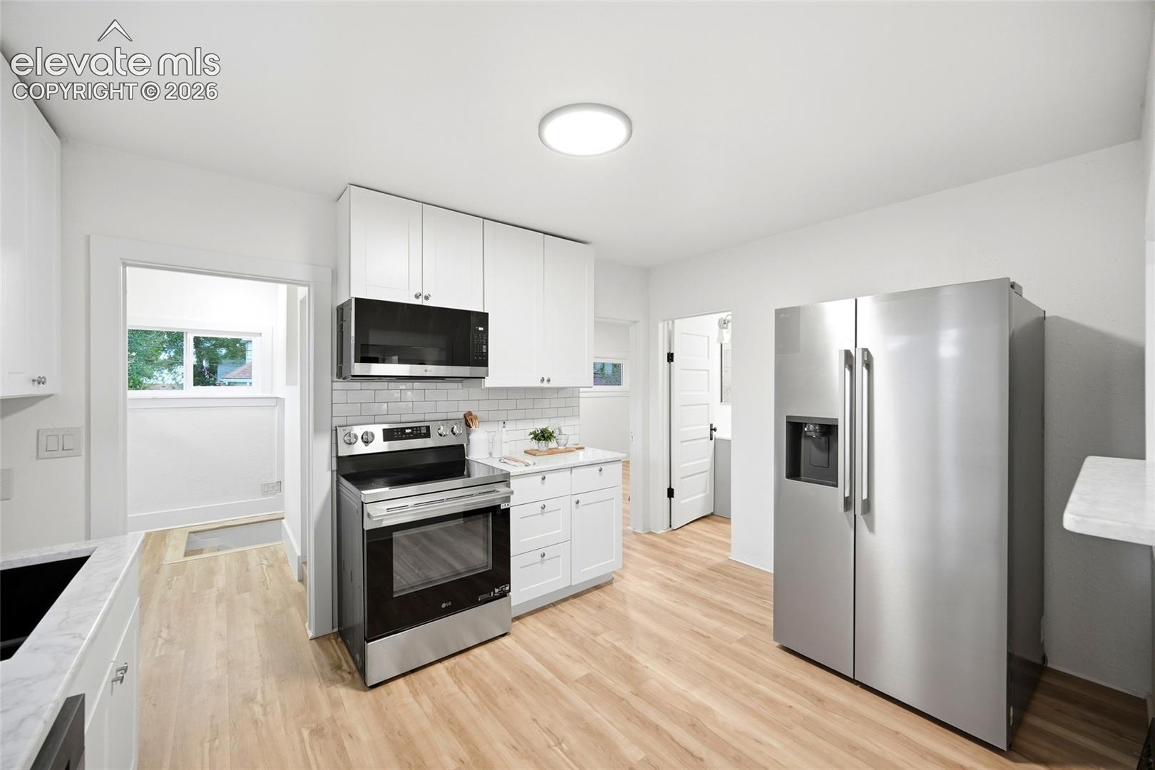 Listing photo 10 for 947 E Costilla Street