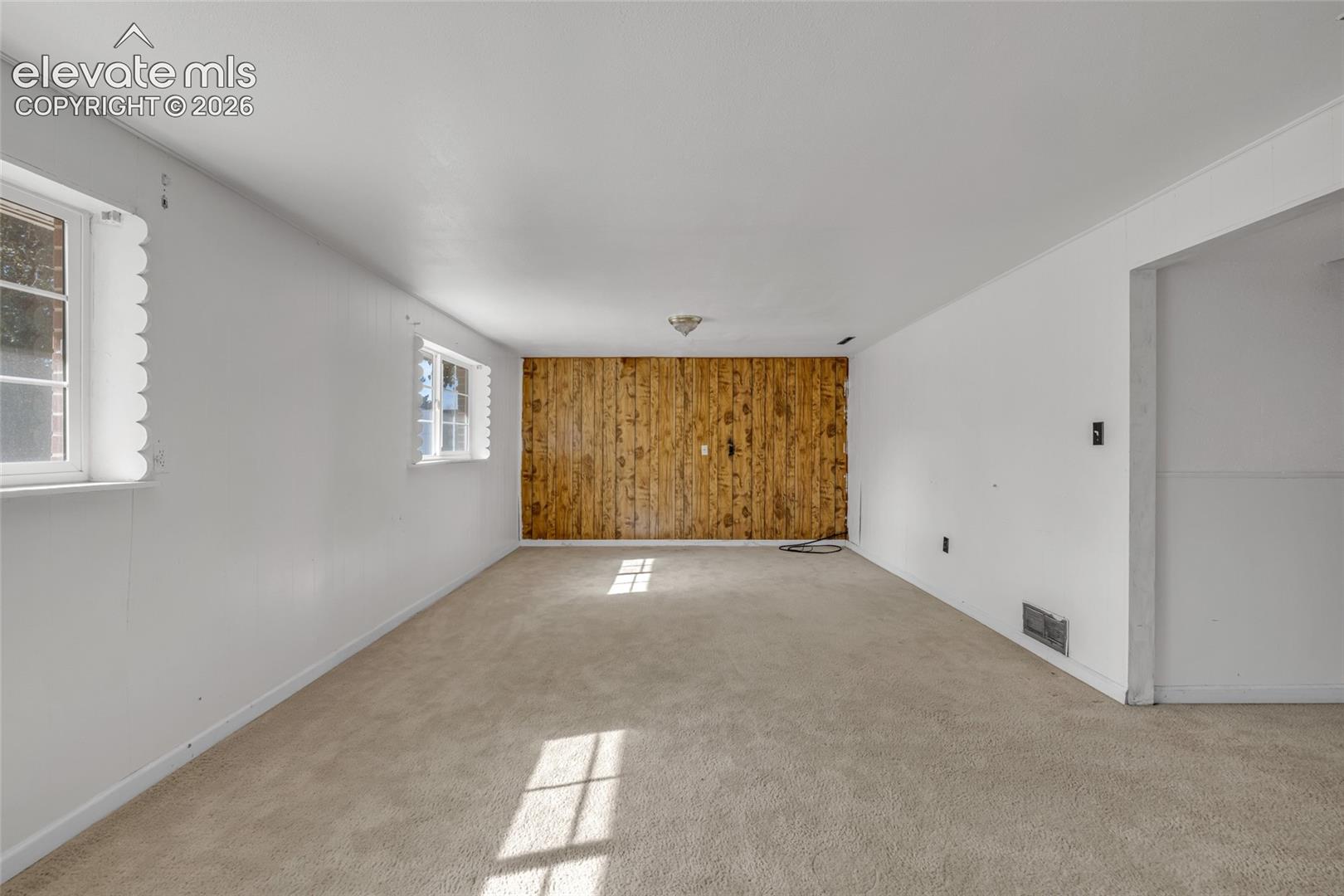 Listing photo 18 for 444 Eudora Street